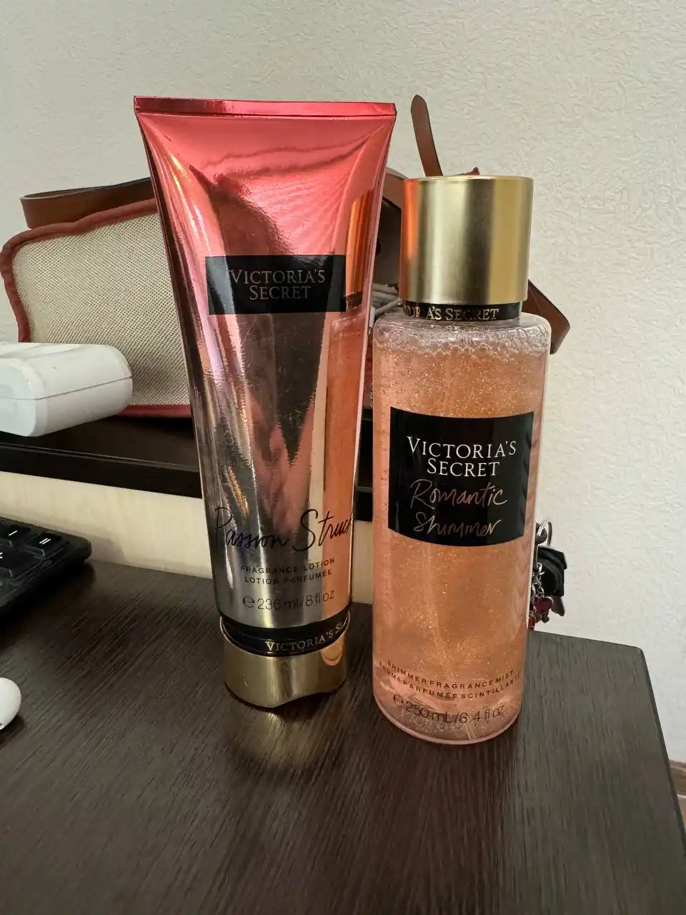 Victoria Secret parfyumeriya to'plami, tana uchun losyon va sprey mist, 236 ml + 250 ml