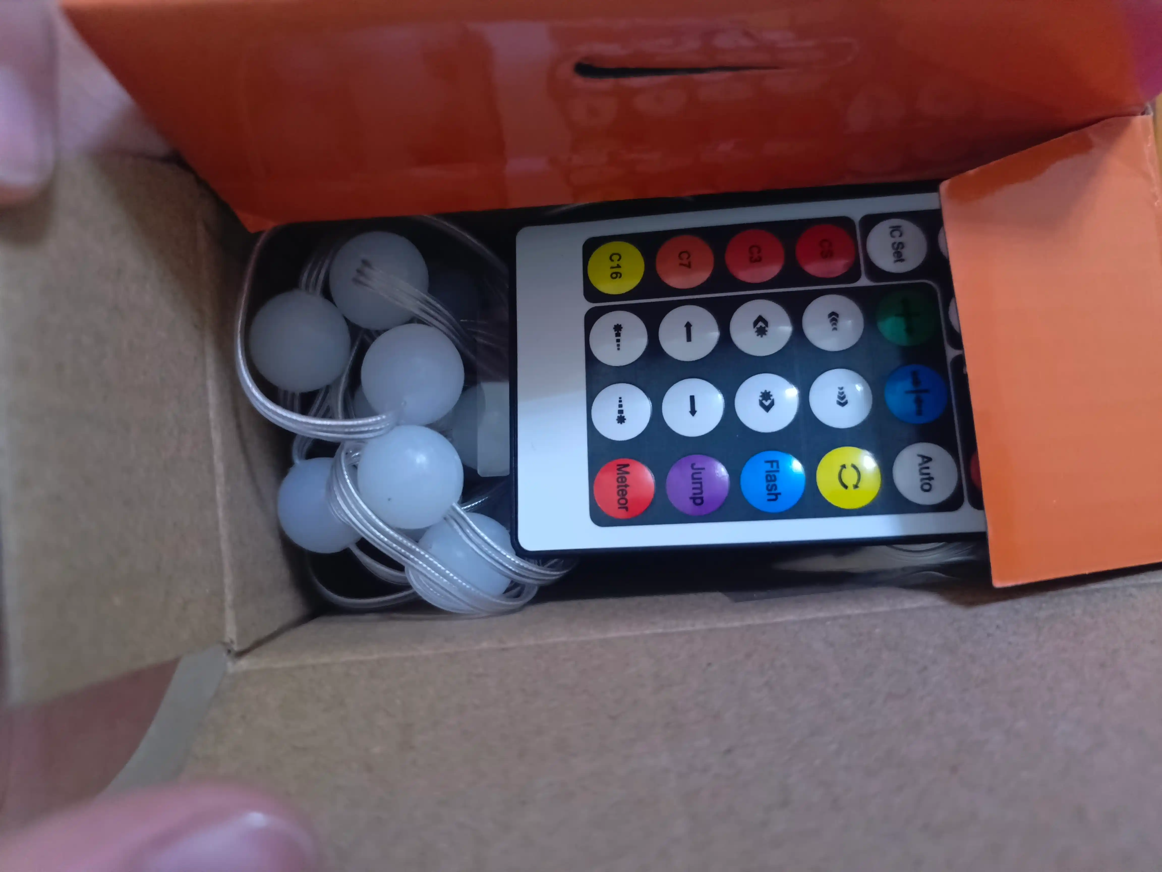 Aqlli LED RGB svetodiod girlyanda, pul't bilan, yangi yil archasi va ichki bezatish uchun