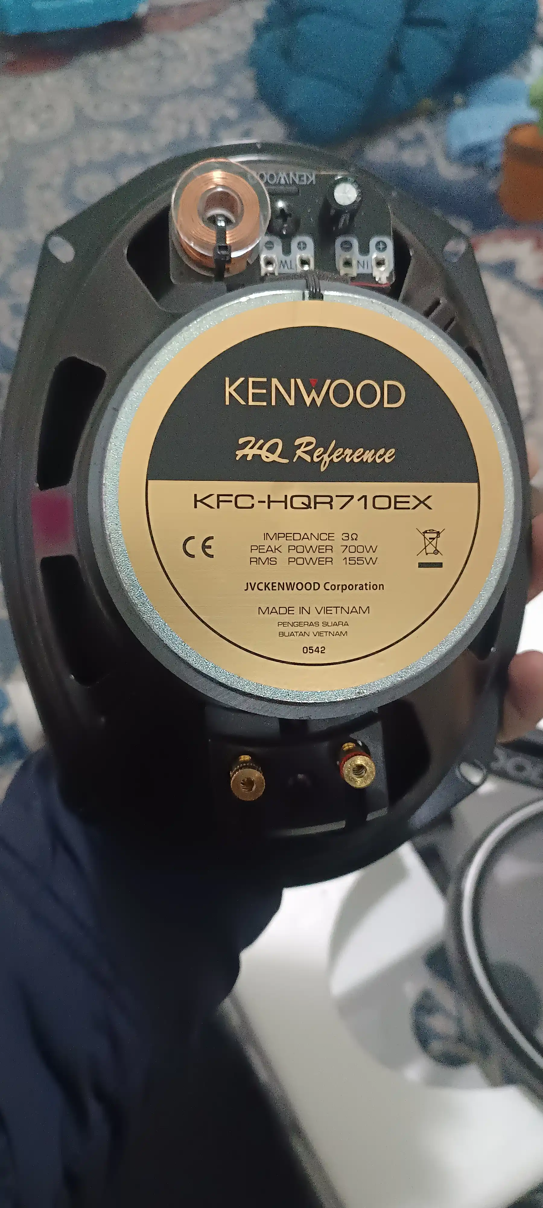 Колонки Kenwood имеют качественный звук, у нас продается надежный товар