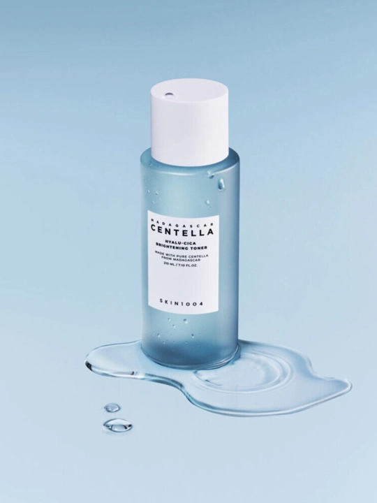 Namlantiruvchi toner, ton tekislovchi SKIN1004 Centella Hyalu-Cica, 210 ml