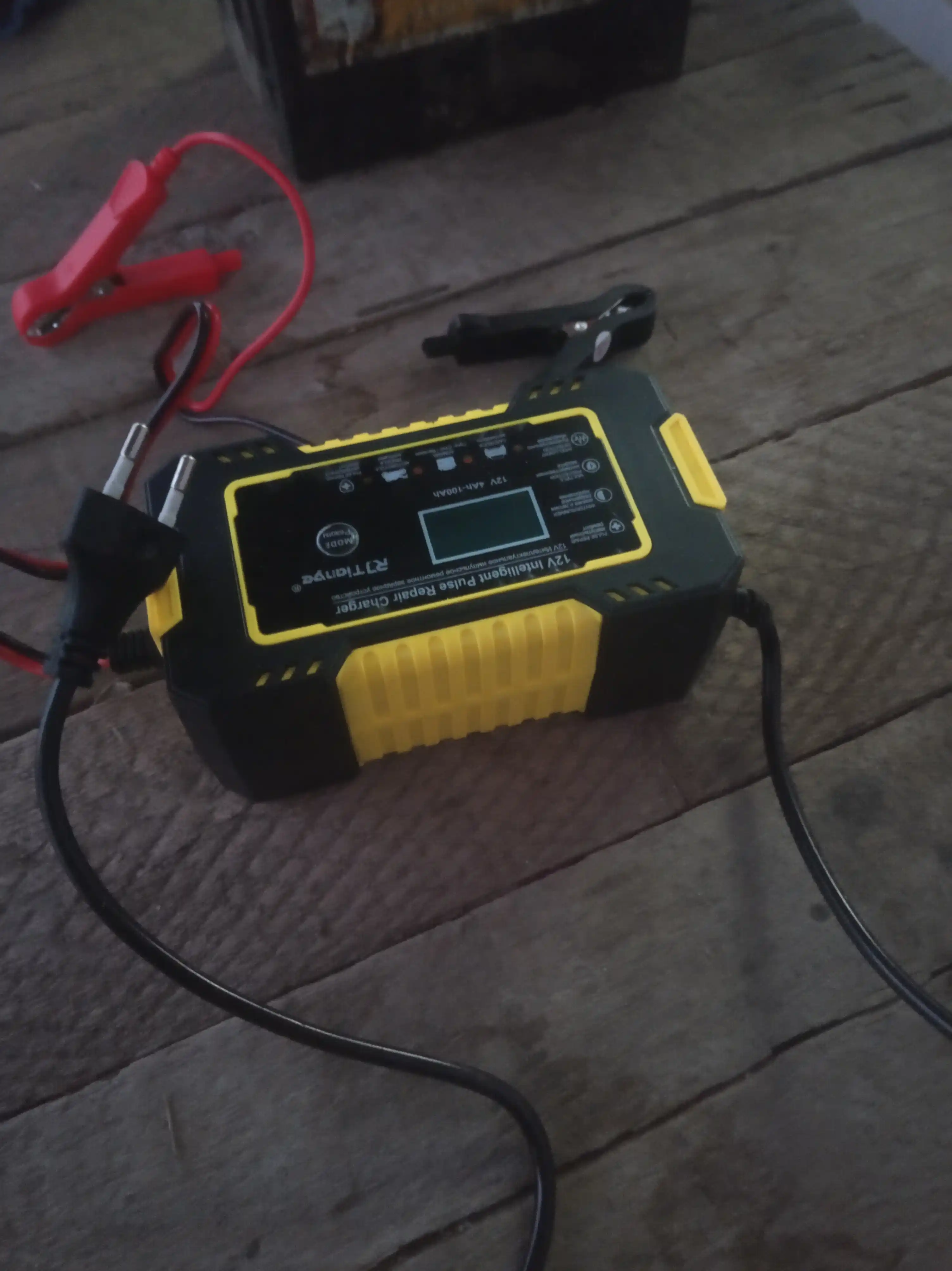 Batareya uchun avtomatik zaryadlovchi, avtomobil 12V, 24V, 6A, 8A, 10A