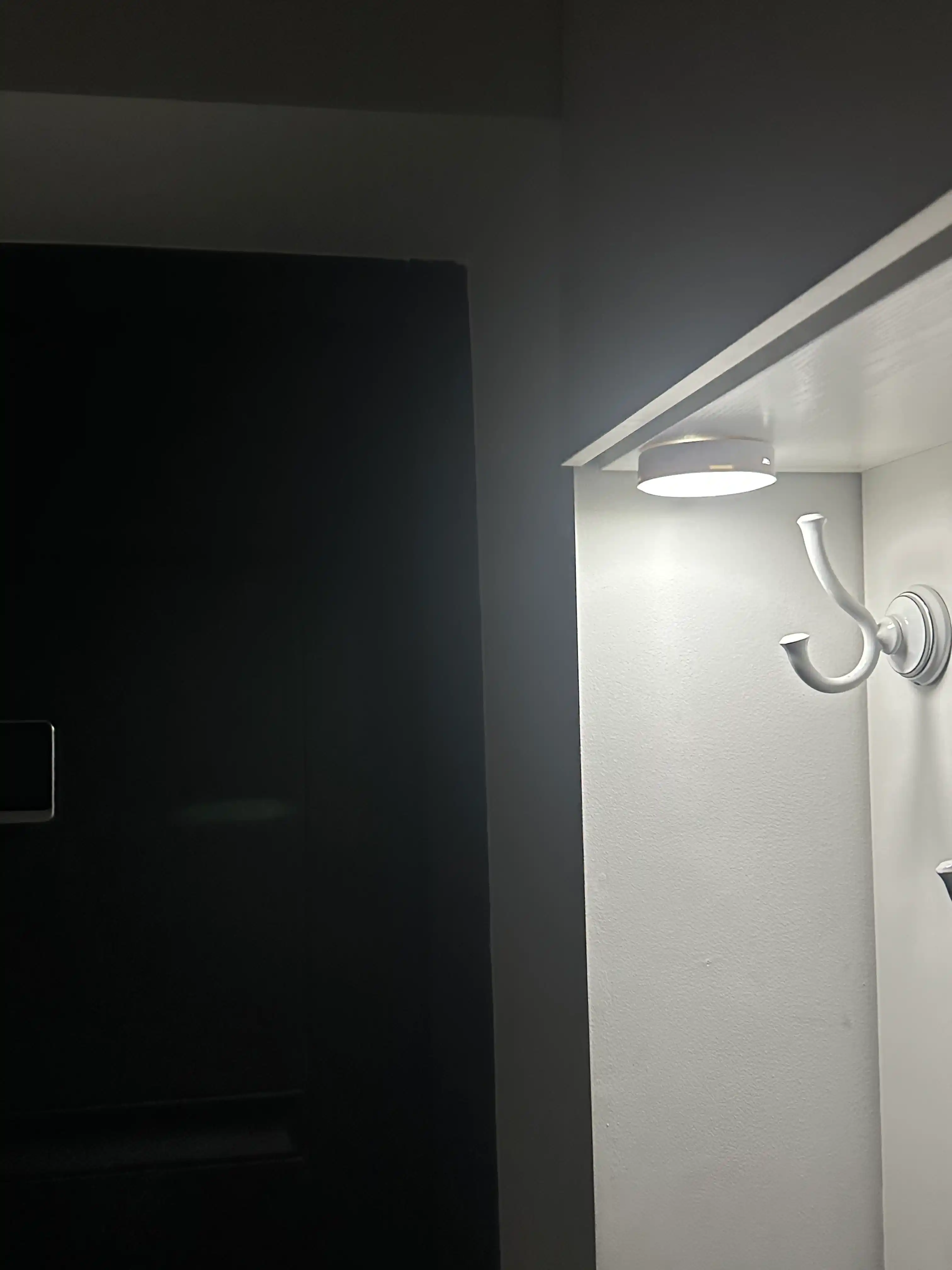 Simsiz LED chiroq, tungi yorug'lik, akkumulyatorli, harakat sensori bilan chiroq