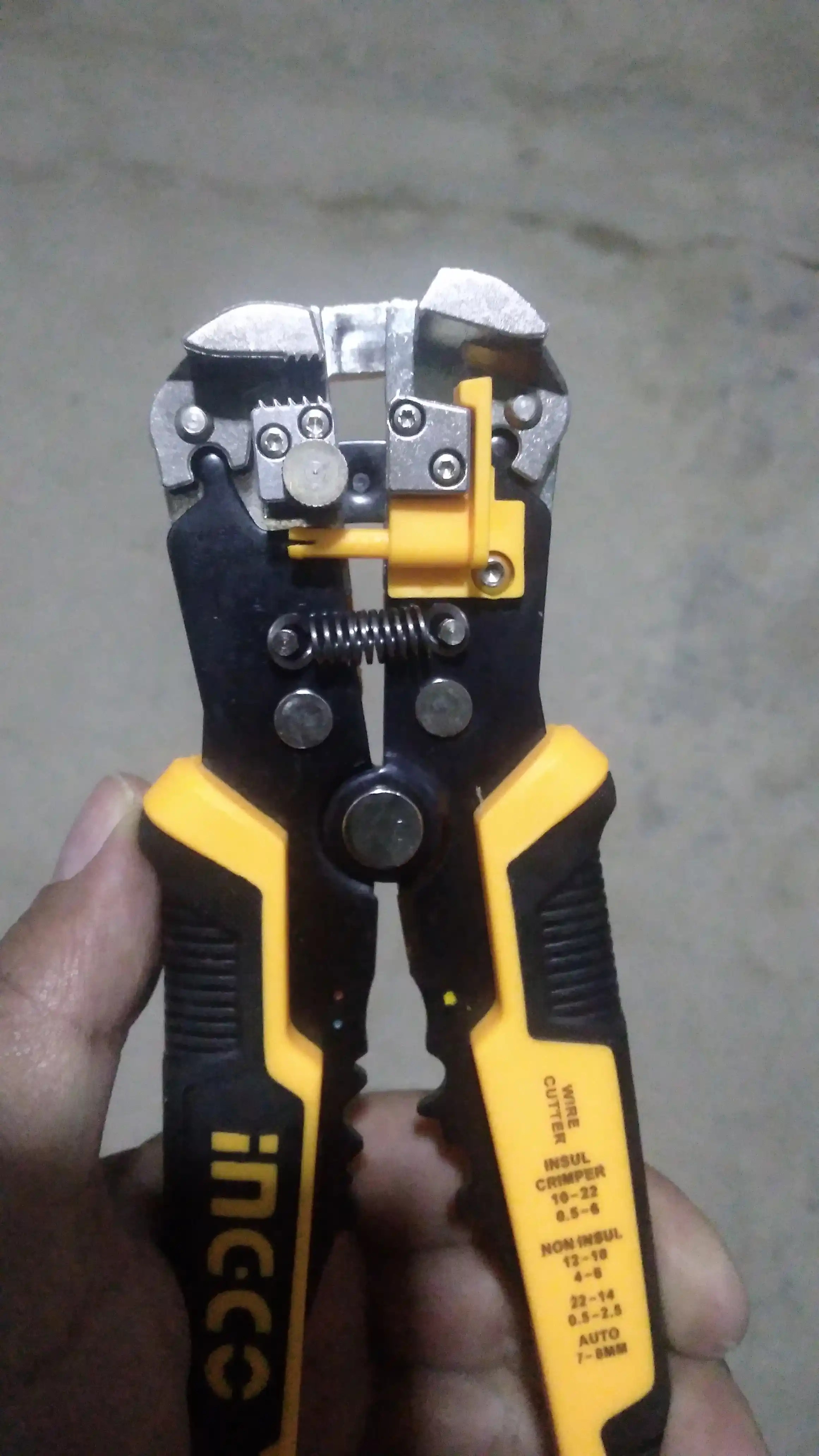 Автоматический стриппер INGCO многофункциональный INDUSTRIAL HWSP102418