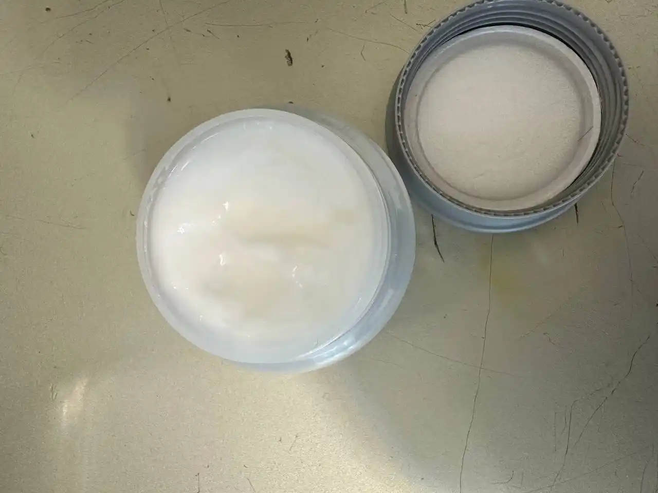 Yuz kremi collagen Kaoyo, ekstrakti shilliqqurt bilan, oqartiruvchi, А, E vitaminlari 80gr