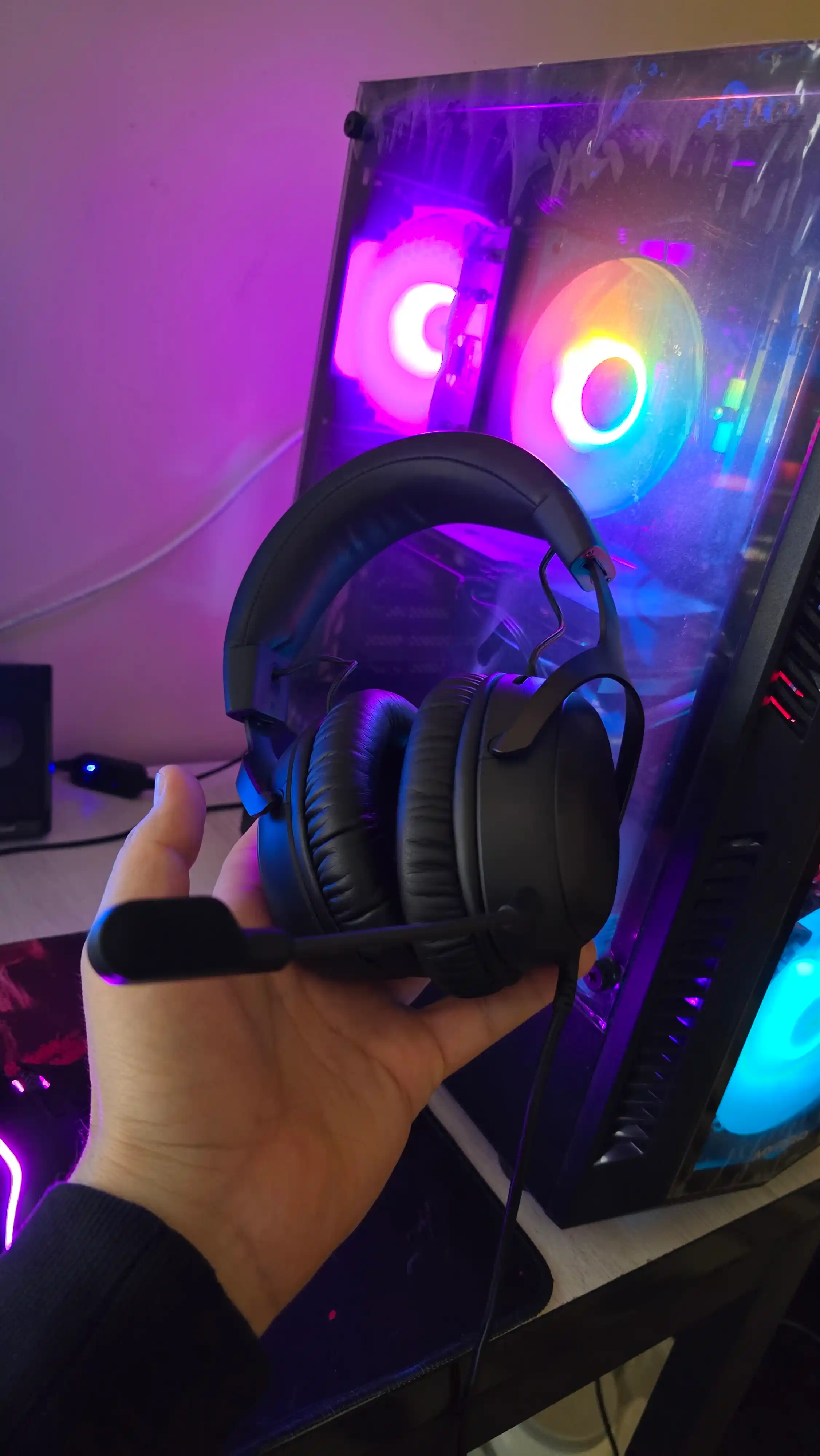 Oyin simli quloqchinlari HyperX Cloud III 7.1, oyin eshitish vositasi 727A8AA 727A9AA