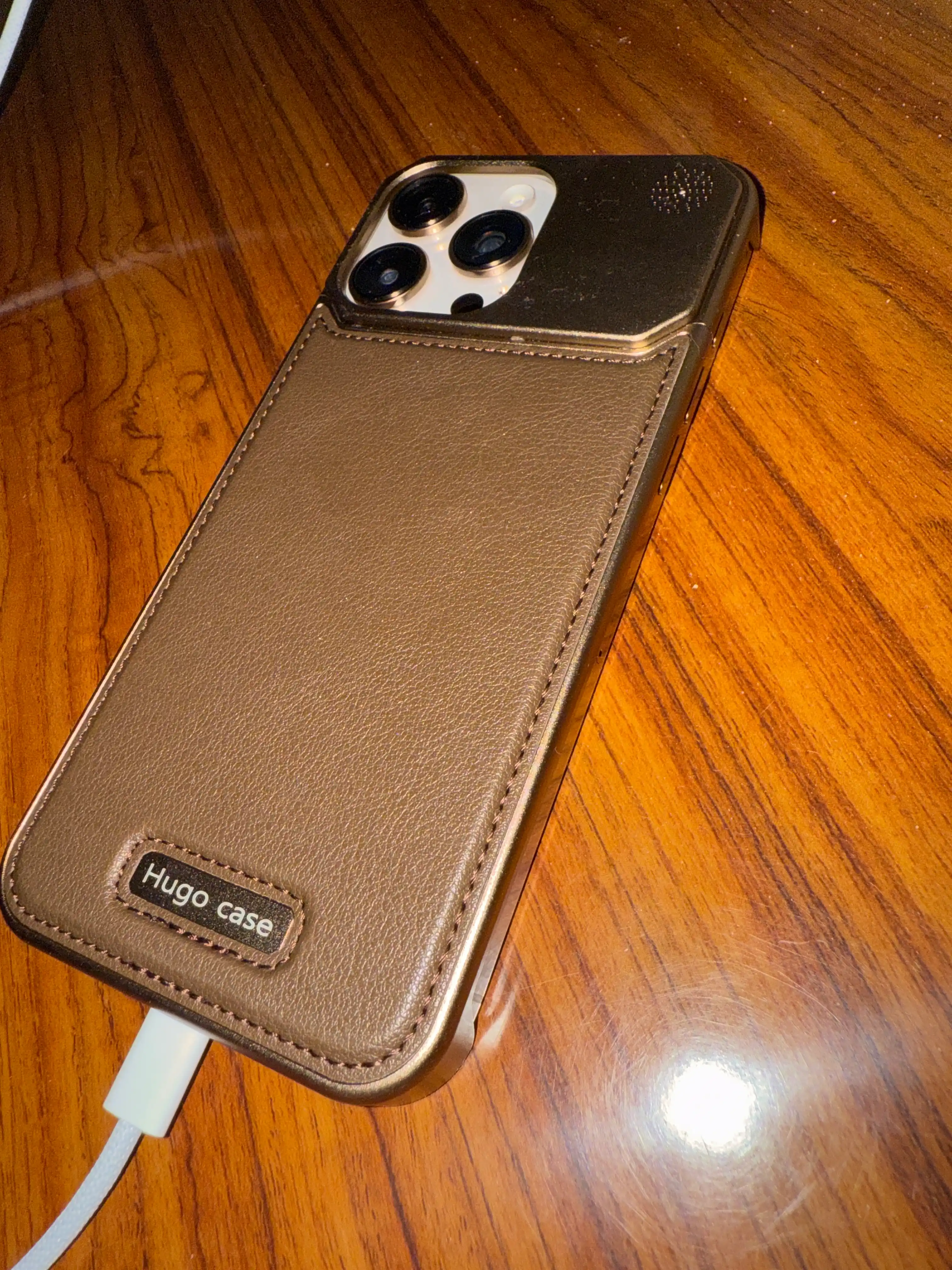 IPhone uchun kojanniy metalik аroma gilof 14/15/16 PRO/MAX,  MagSafe