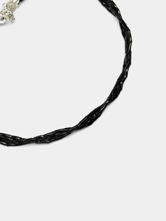 Biser va marvaridlardan yasalgan choker bo'yin zanjiri, marjonli bo'yin bezagi