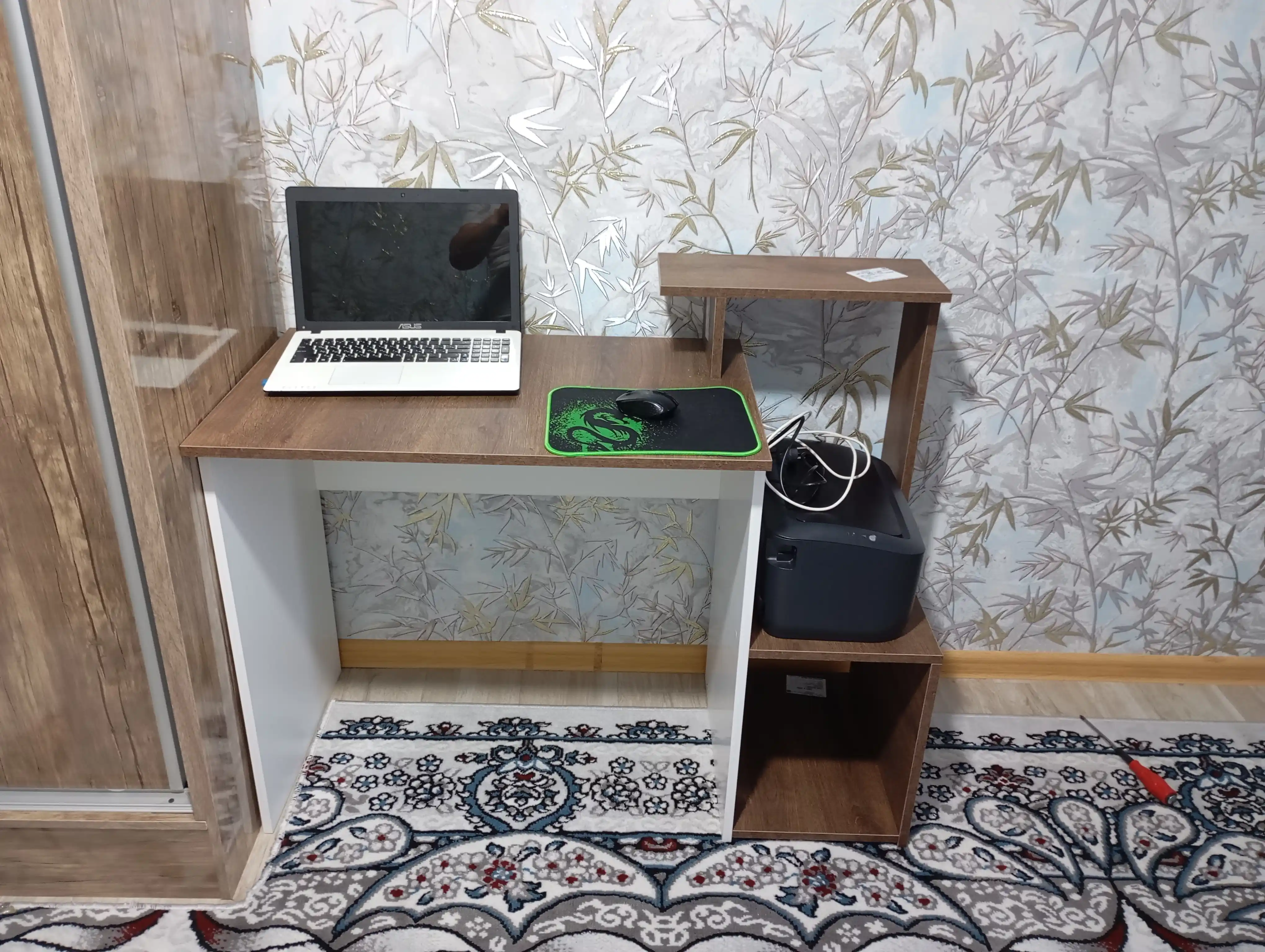 Компьютерный стол, для занятий