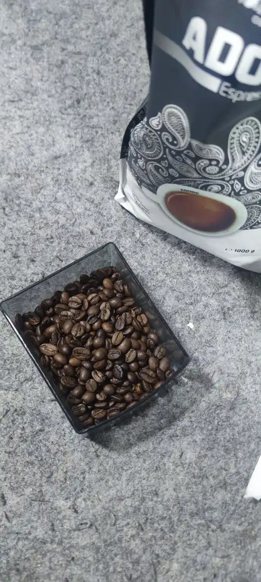 Кофе Bianchi Adore Espresso Bar, зерно 90% Арабика и 10% Робуста, 1 кг