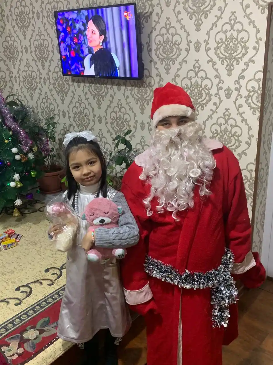 FIDGO qo‘g‘irchoqlari va aksessuarli o‘yin to‘plamlari