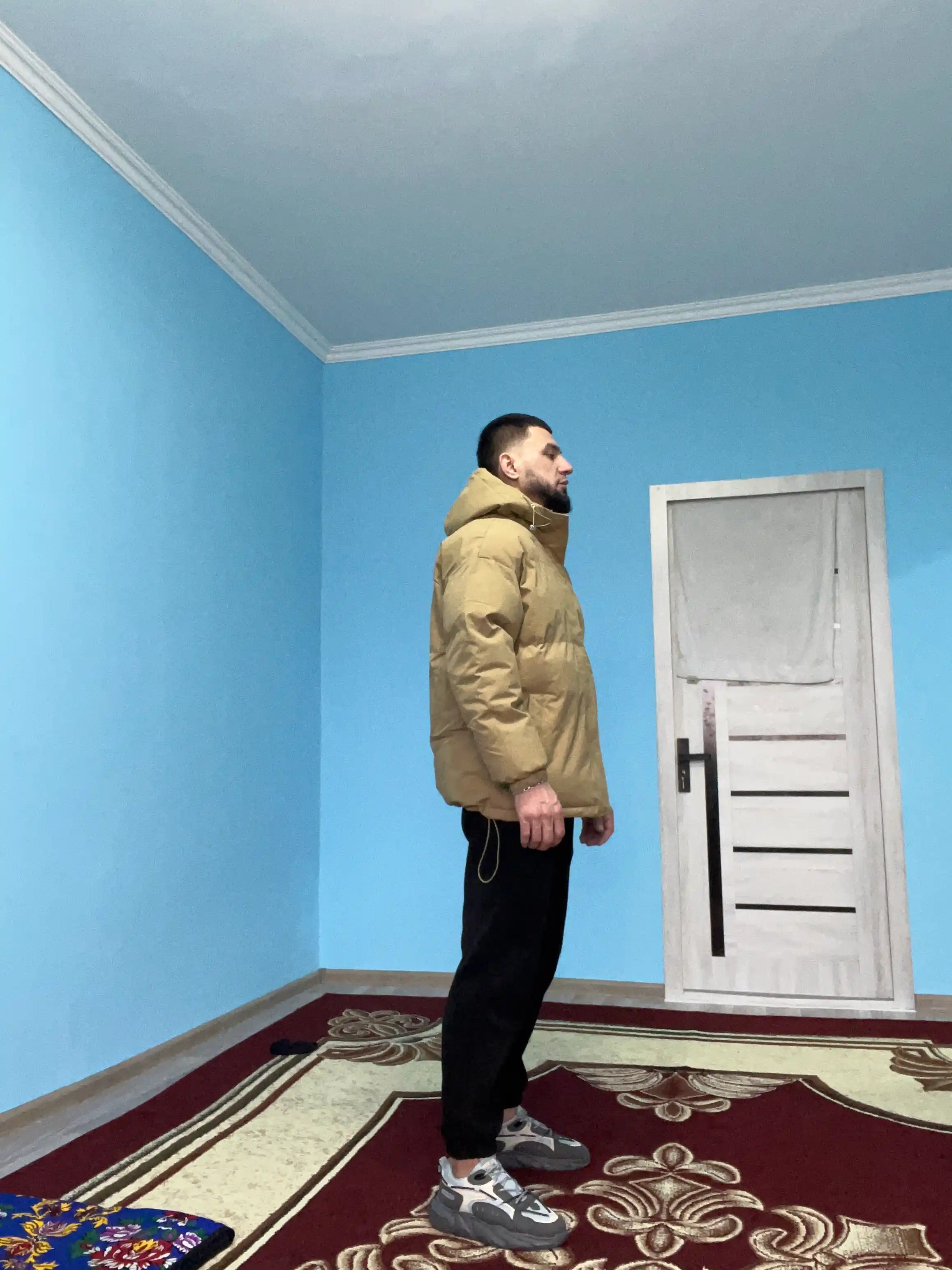 Issiq kapyushonli koreys uslubidagi erkaklar va ayollar kurtkasi
