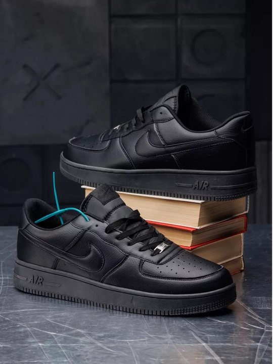 Erkaklar uchun kuzgi krossovkalar AIR FORCE1 CLASIC universal sifatli krossovkalar