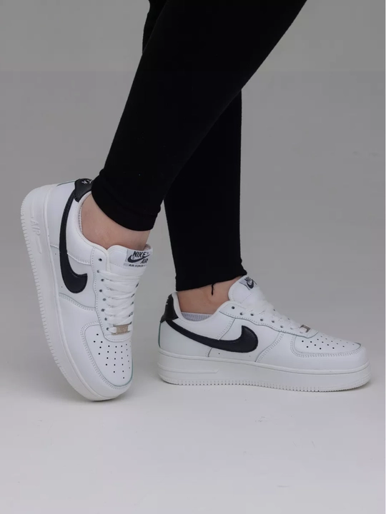 Erkaklar uchun kuzgi krossovkalar AIR FORCE1 CLASIC universal sifatli krossovkalar