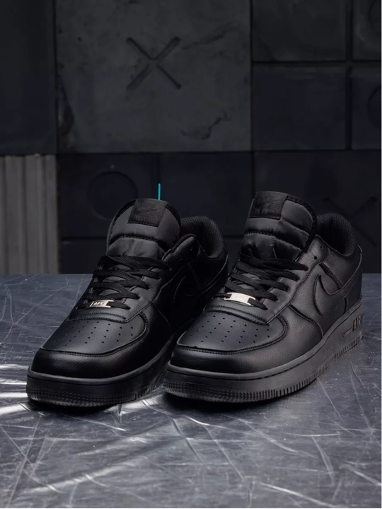 Erkaklar uchun kuzgi krossovkalar AIR FORCE1 CLASIC universal sifatli krossovkalar