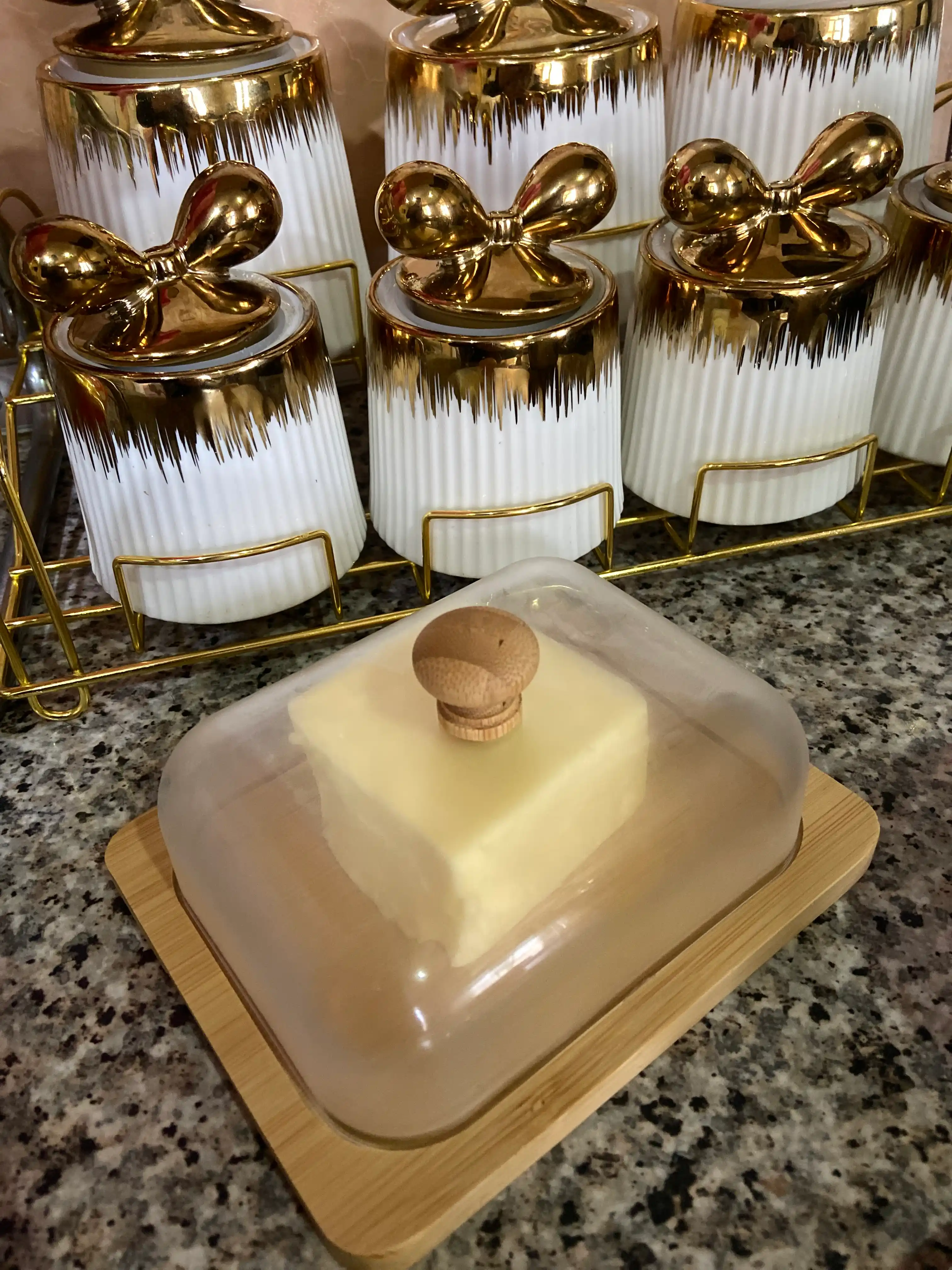 Масленка из бамбука и пластика