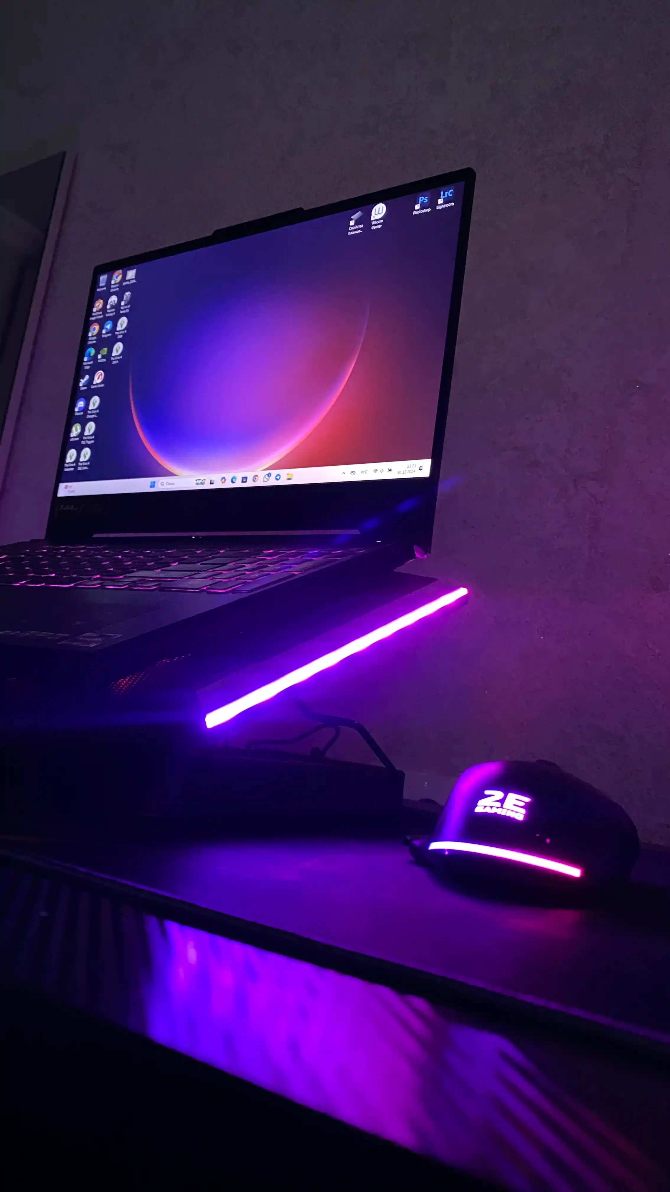 2E GAMING sovutgichli noutbuk tagligi, 14"-17.3," LED yoritgich, kuchli