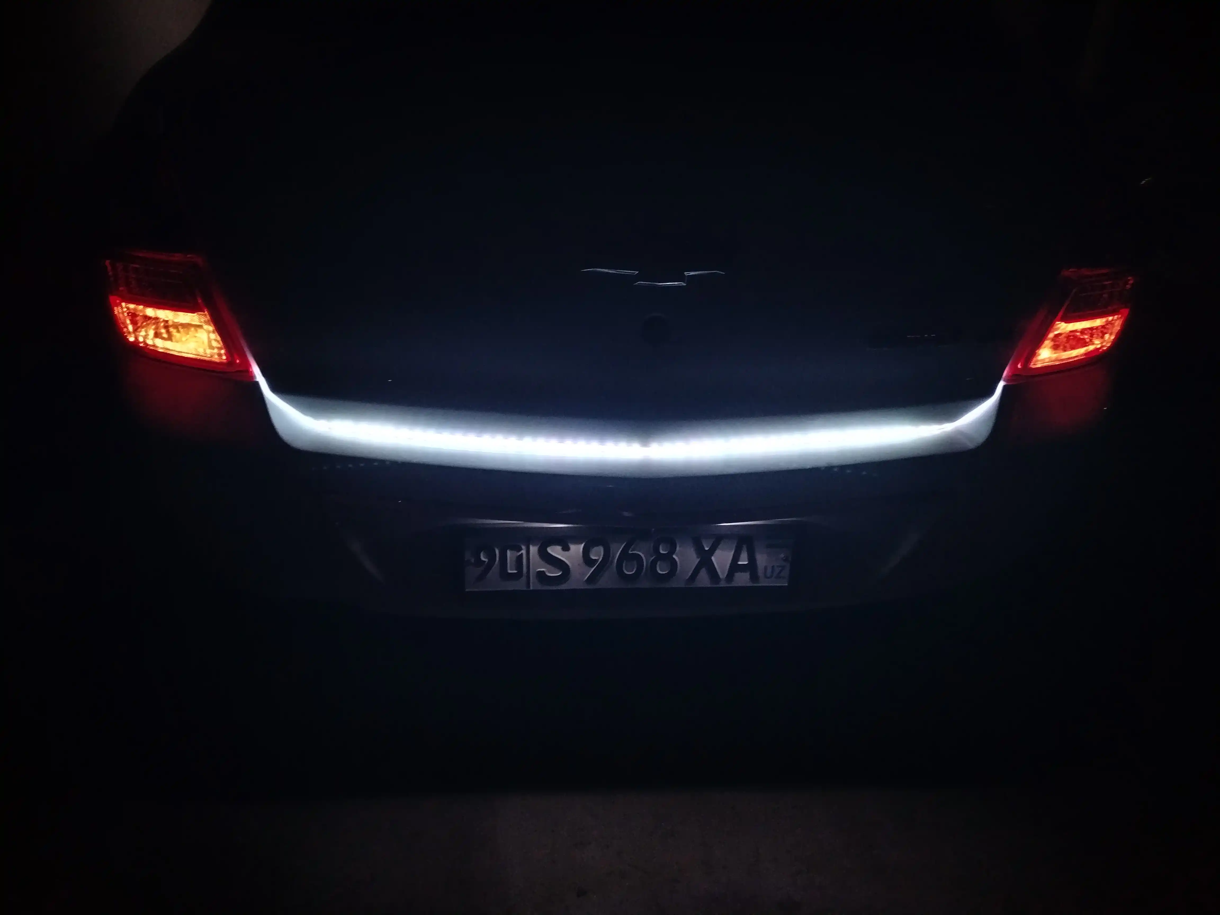 Avtomobil bagaj yoritgichi LED, 120 sm