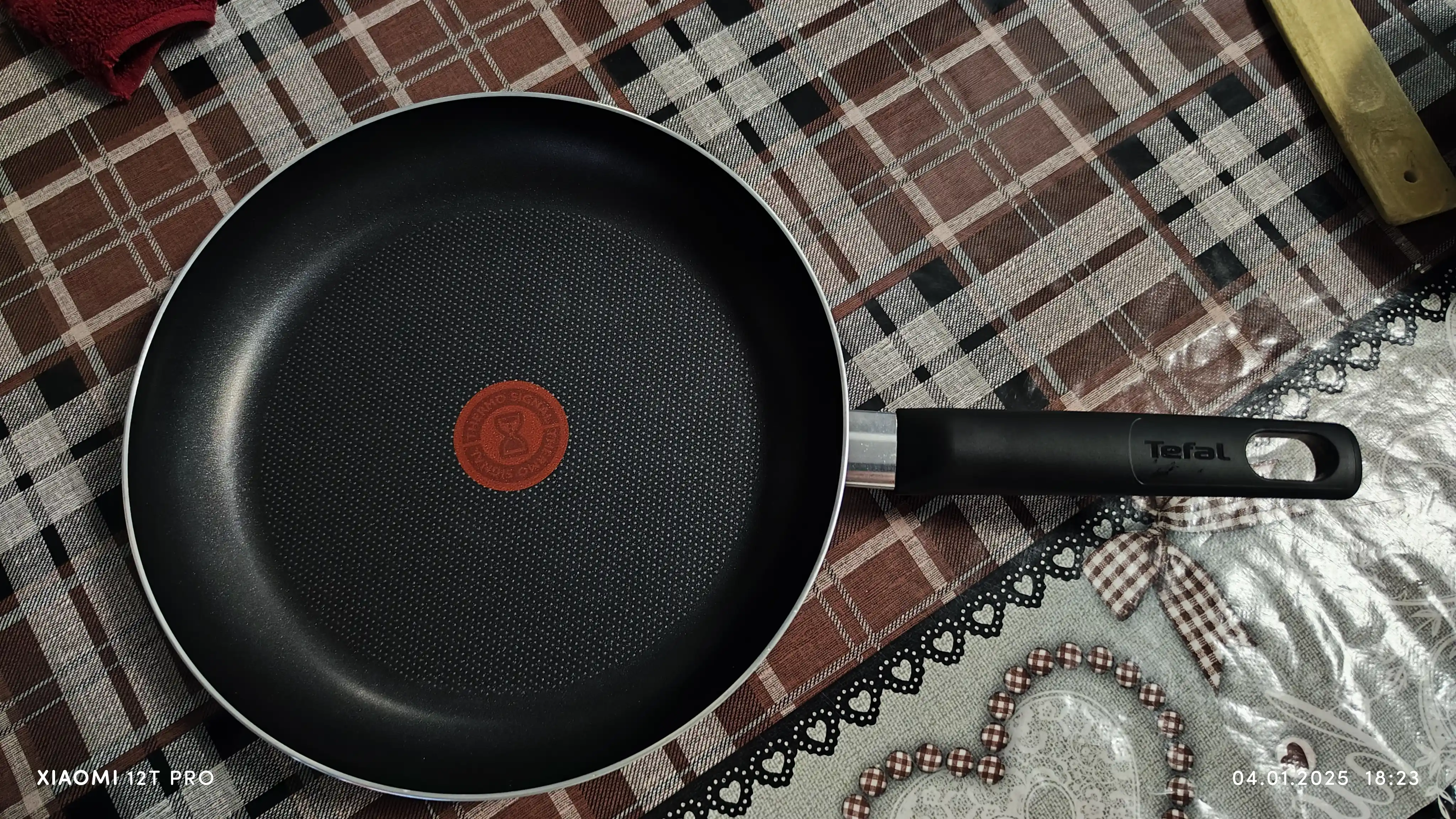 Сковорода Tefal Easy Plus 22, 24, 26, 28, блинная, вок