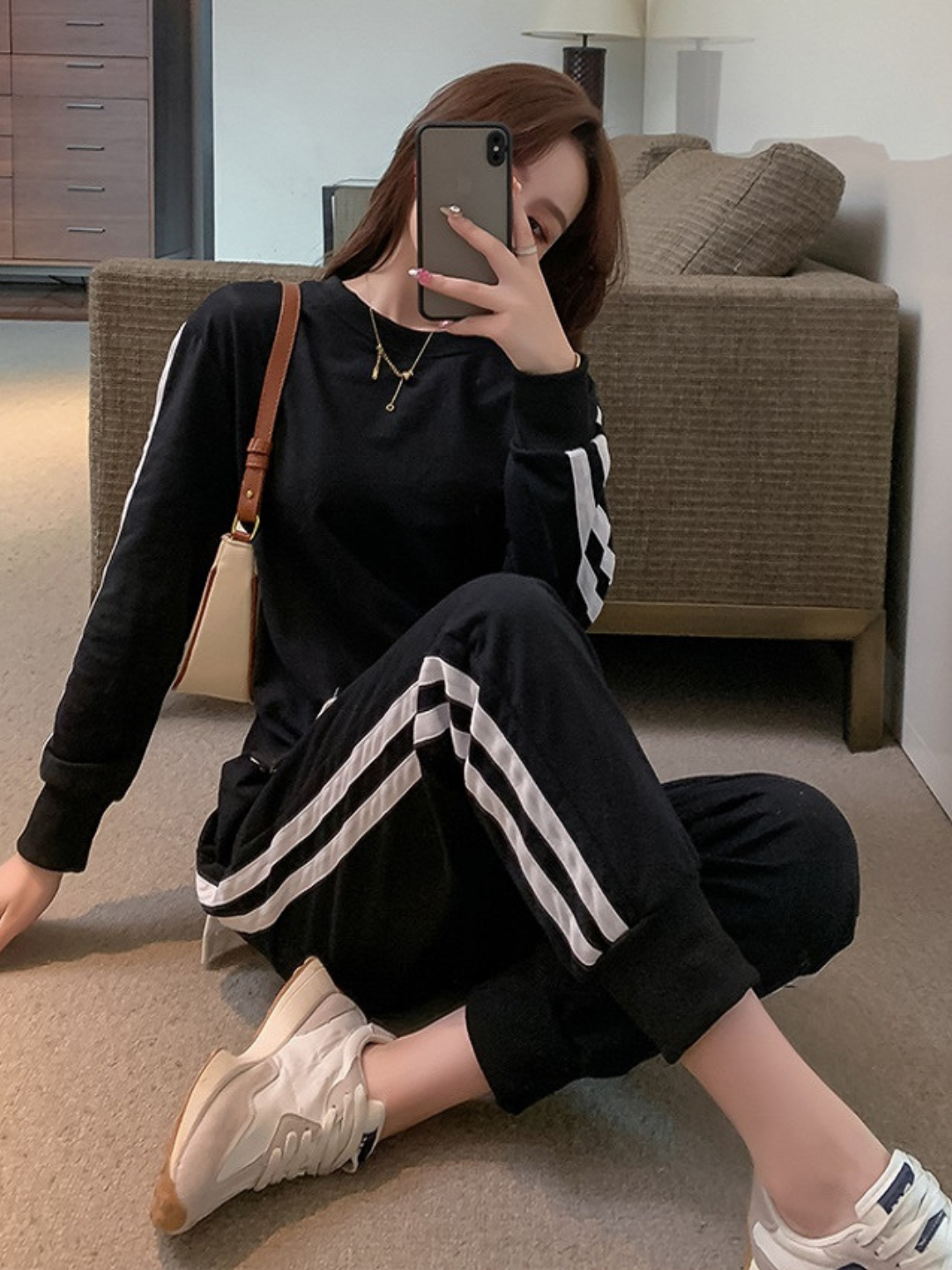 Ogil qizning trusigida keldi Eng buzuq porno videolar