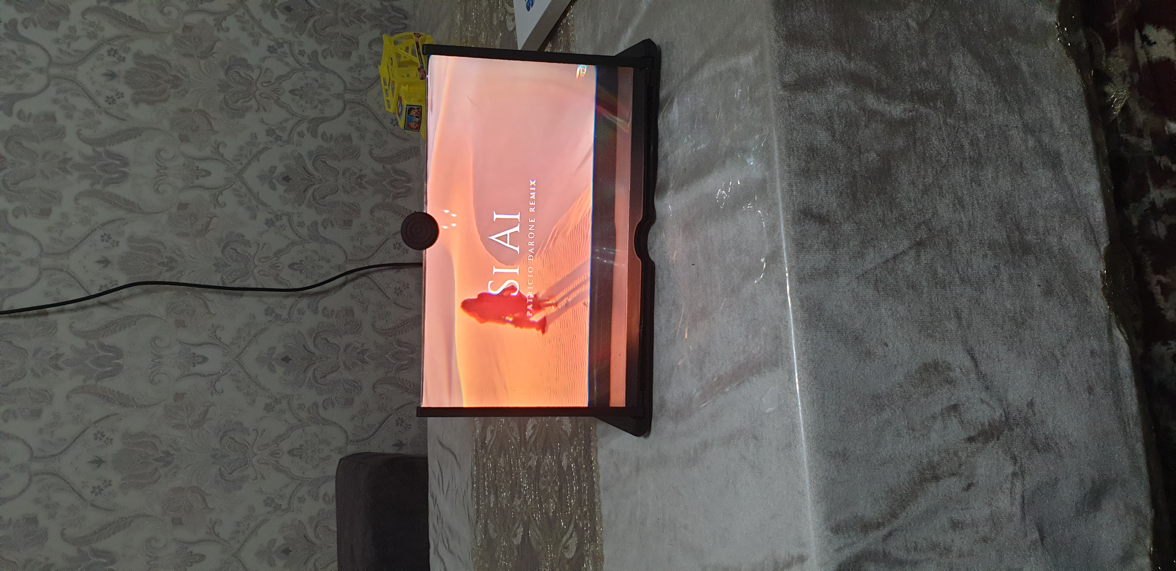 Smartphone uchun 3D ekran lupa – kattalashtiruvchi 3D ekran lupasi, taglik