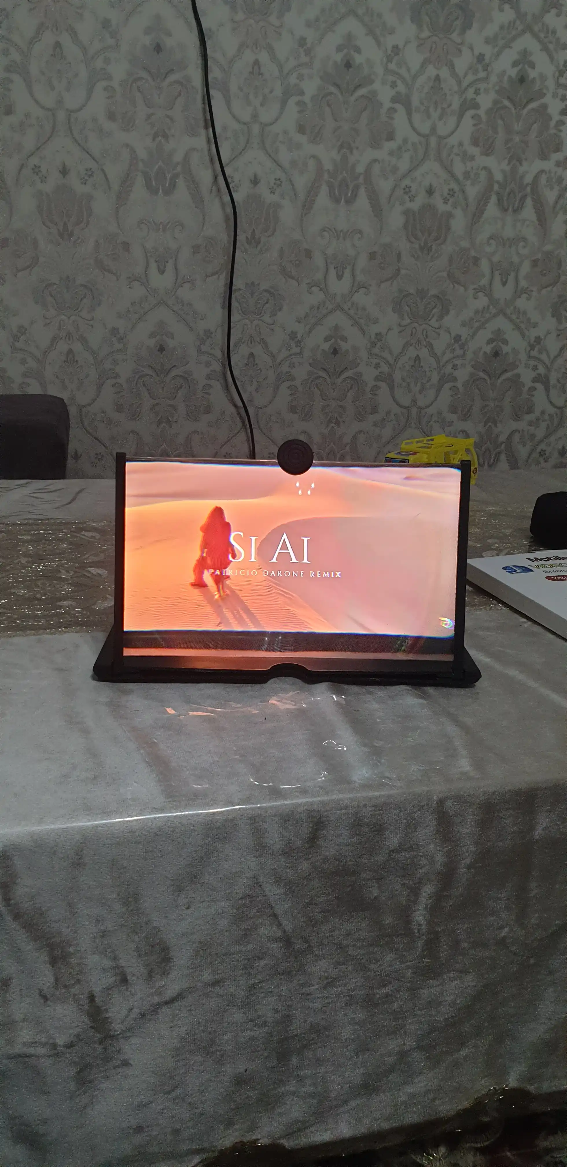 Smartphone uchun 3D ekran lupa – kattalashtiruvchi 3D ekran lupasi, taglik