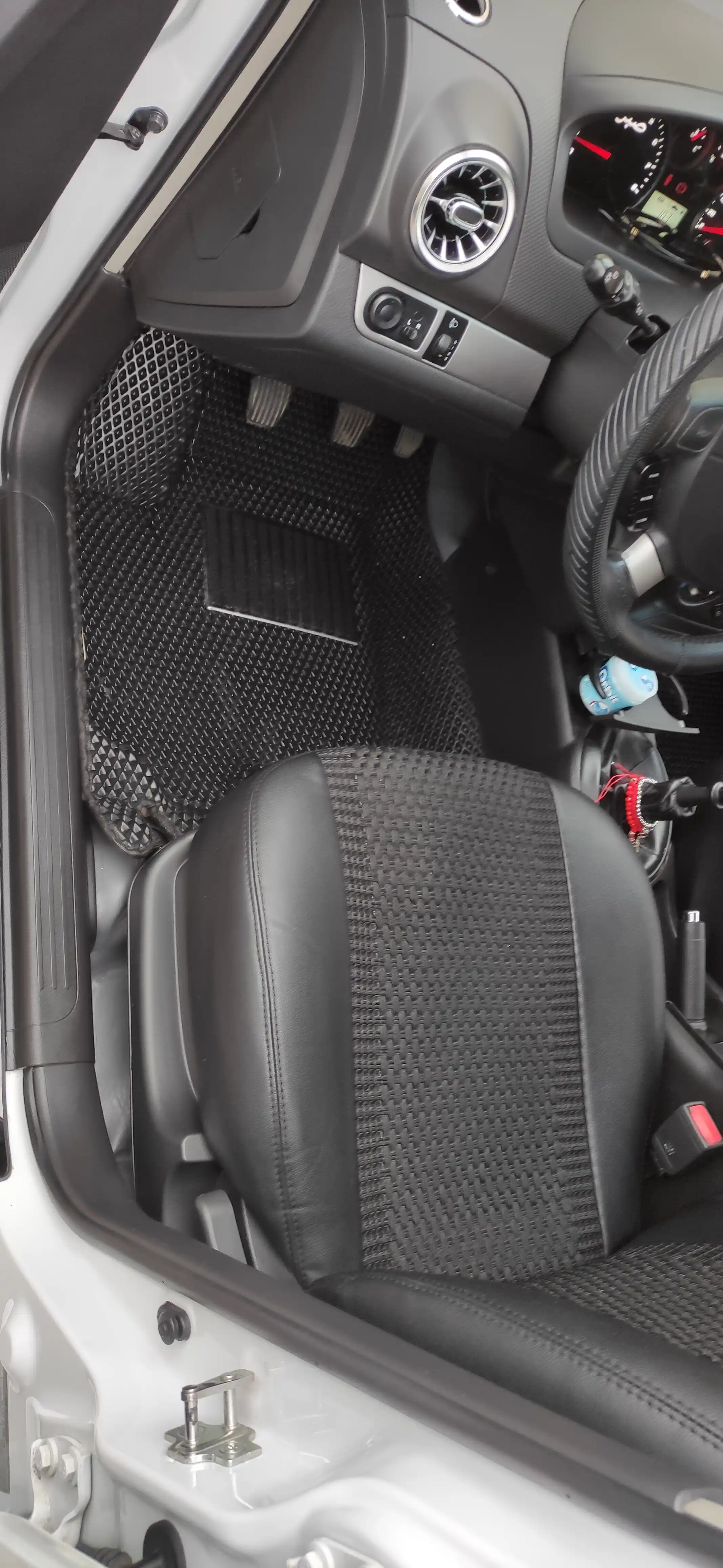 Полироль для салона Axma Avtoproseries, 500 гр
