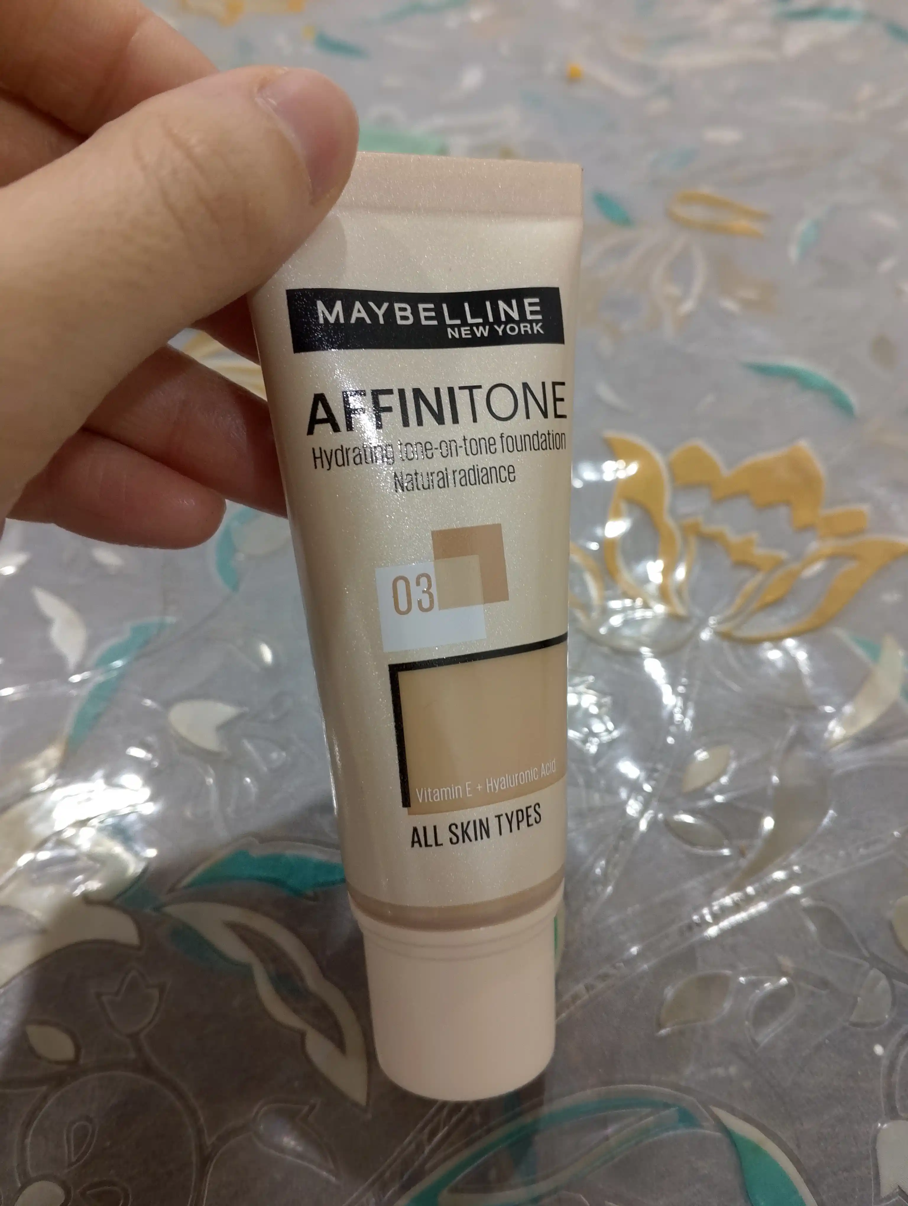 Тональный крем Maybelline Affinitone, оттенок 03 светло-бежевый