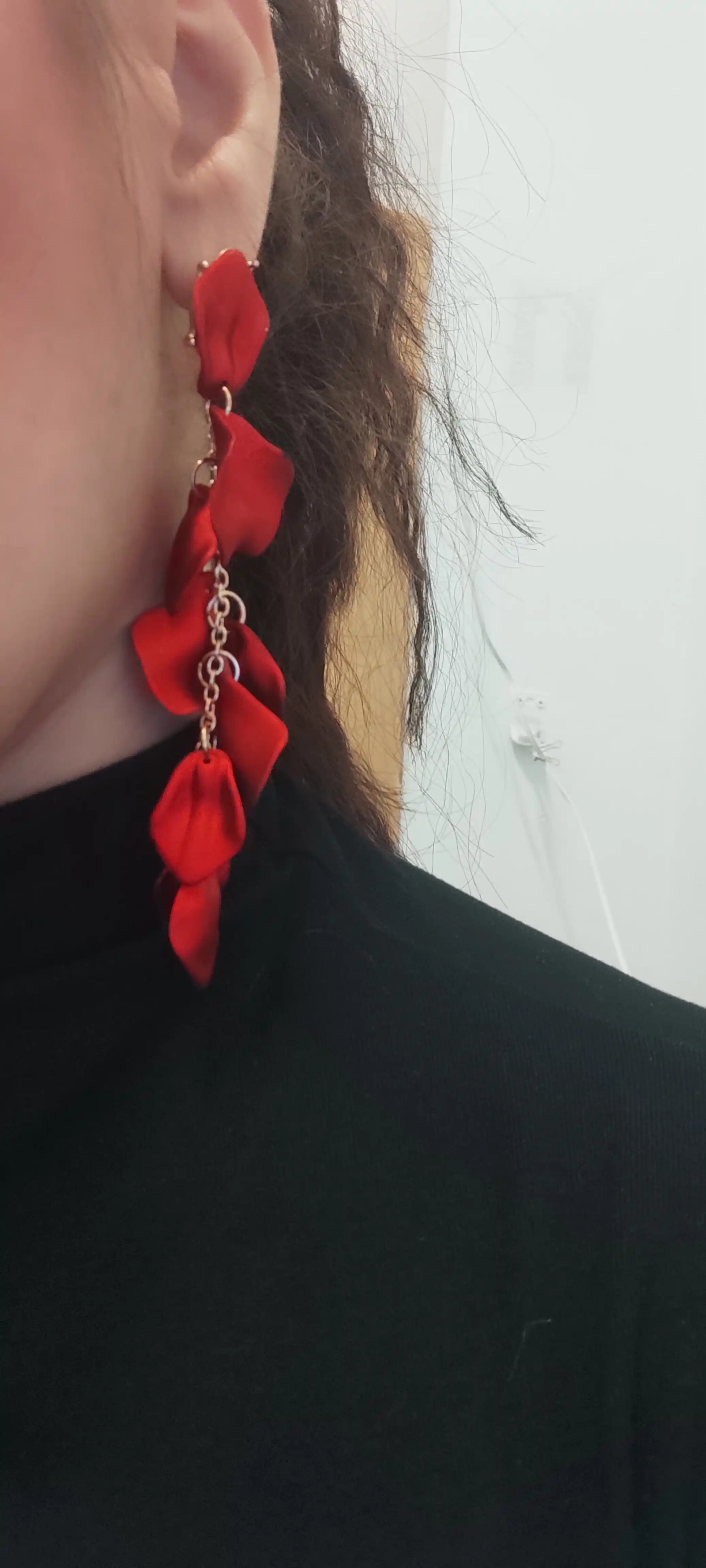 Серьги Лепестки Розы – цветочные серьги, женские нежные украшения в романтическом стиле