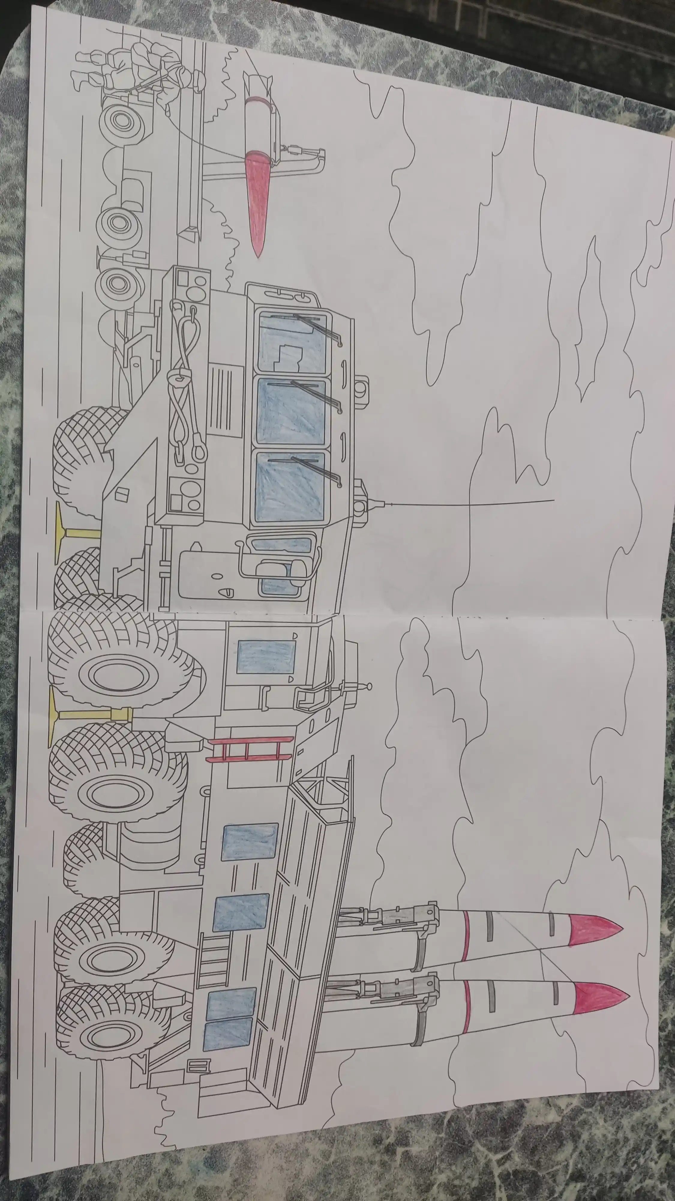 Bolalar uchun bo‘yoq kitob, «Tanklar» seriyasi, Feniks+