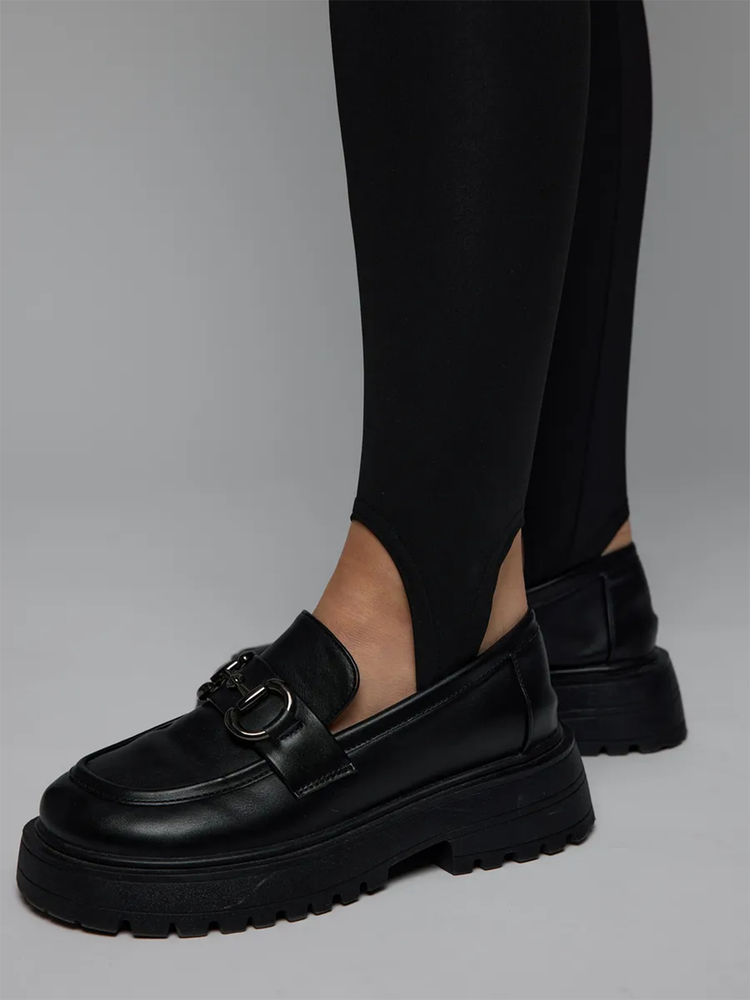 Xayrli tong erotik Porno geylar oz qollari ishqalab