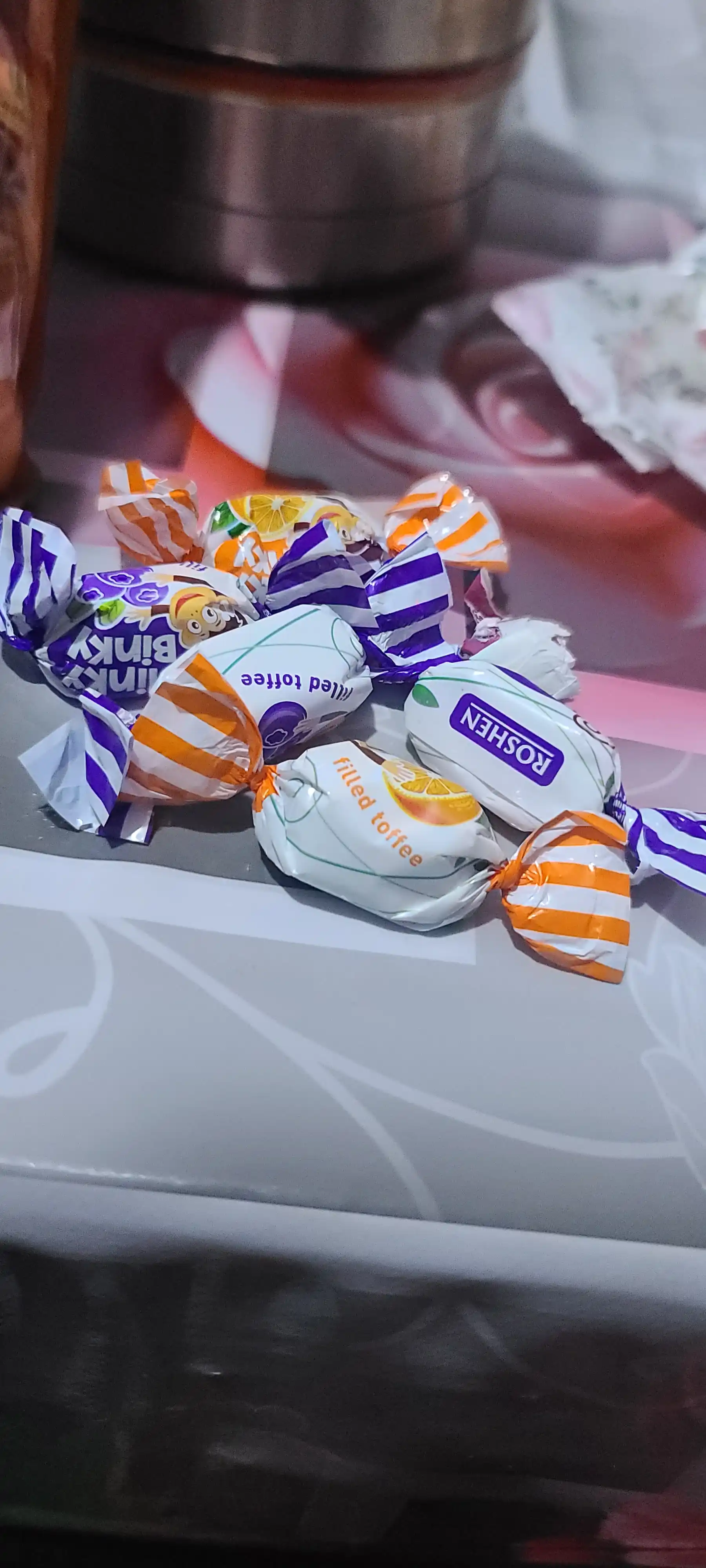 Iris Roshen Minky Binky jele bilan to'ldirilgan, 1 kg