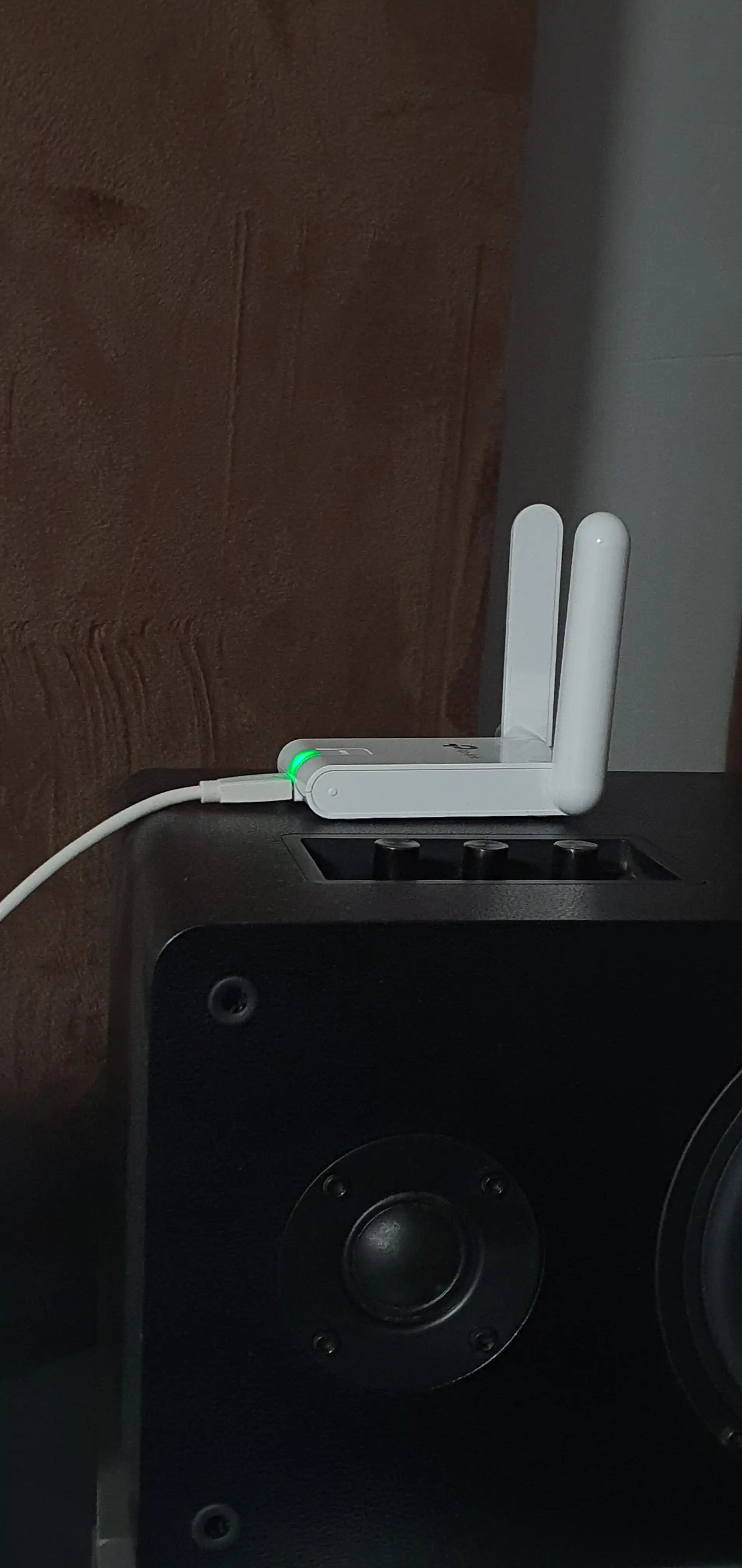 Wi-Fi yuqori daromadli USB adapteri, TP-Link TL-WN822N