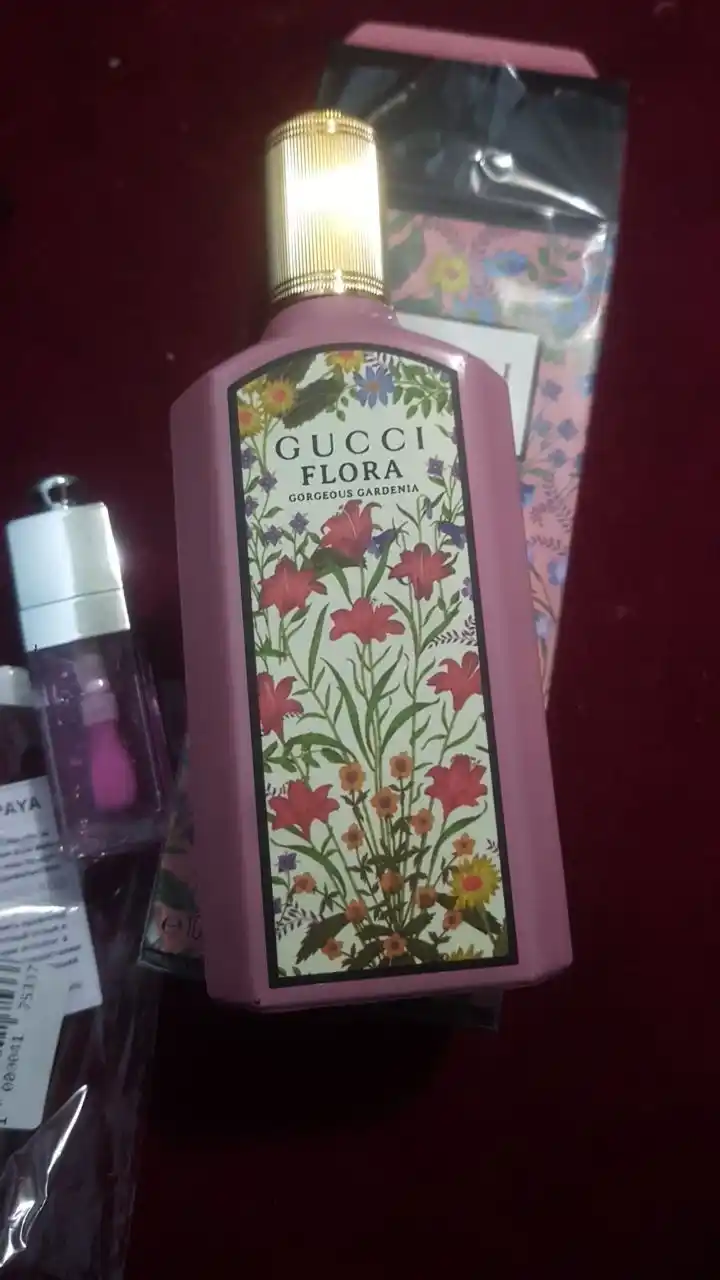 Parfyumlangan suv Gucci Flora Gorgeus Gardenia, Gorgeous Jasmine atiri, 100 ml