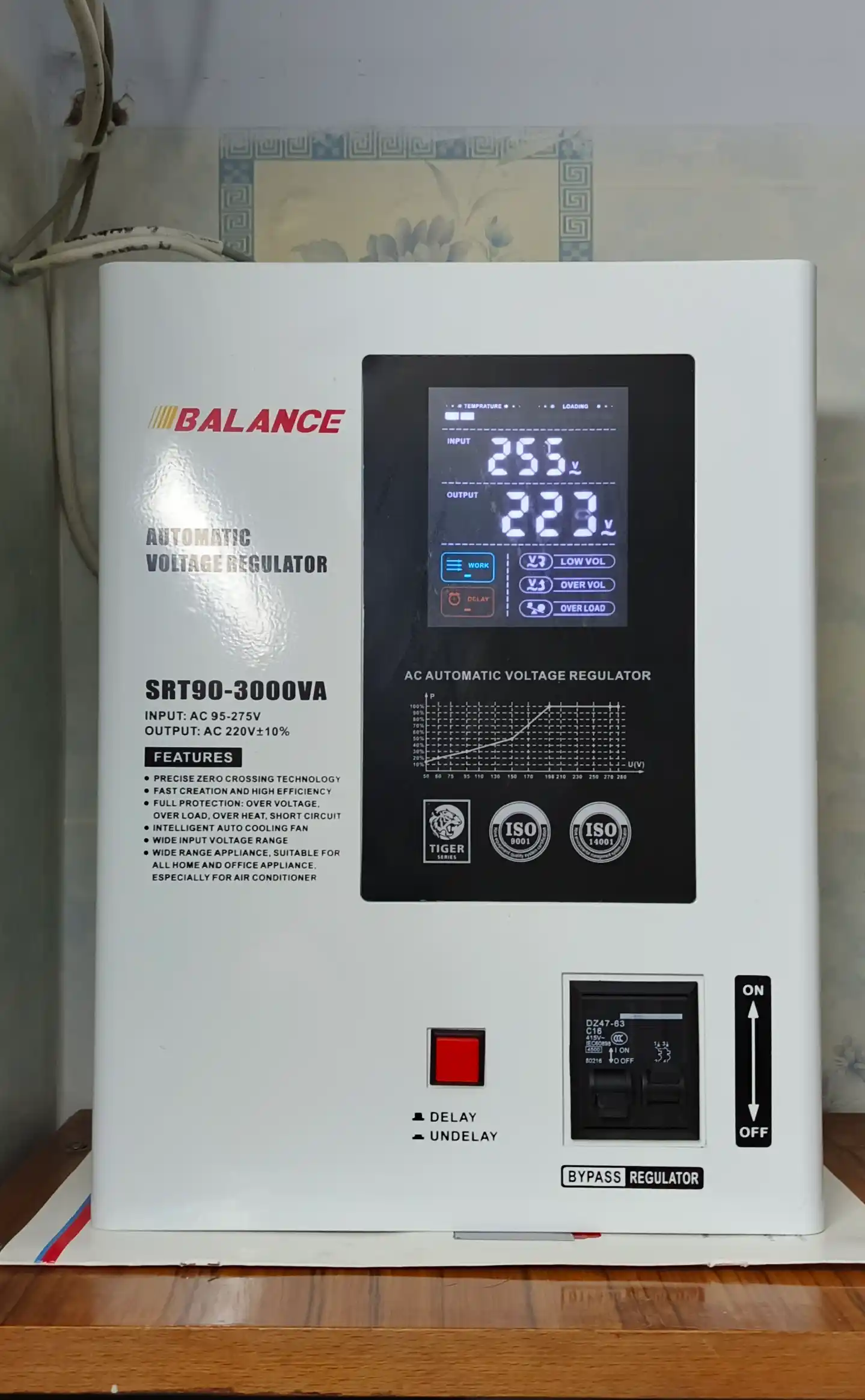 Kuchlanish stabilizatori Balance 3 kVA, releli, 95-275V