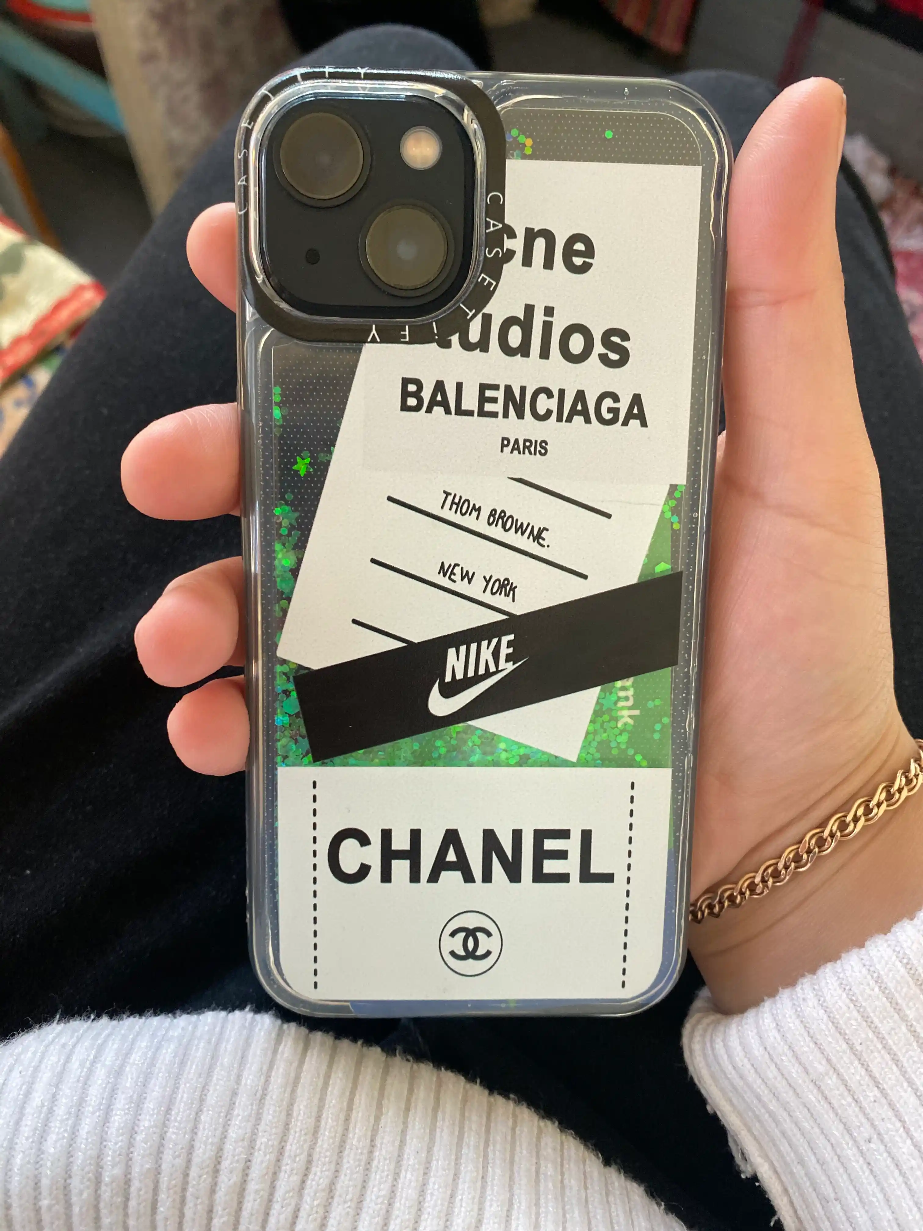IPhone 11, 12, 13, Pro, Pro Max uchun suyuq yaltiroq shaffof g‘ilof, stressga qarshi