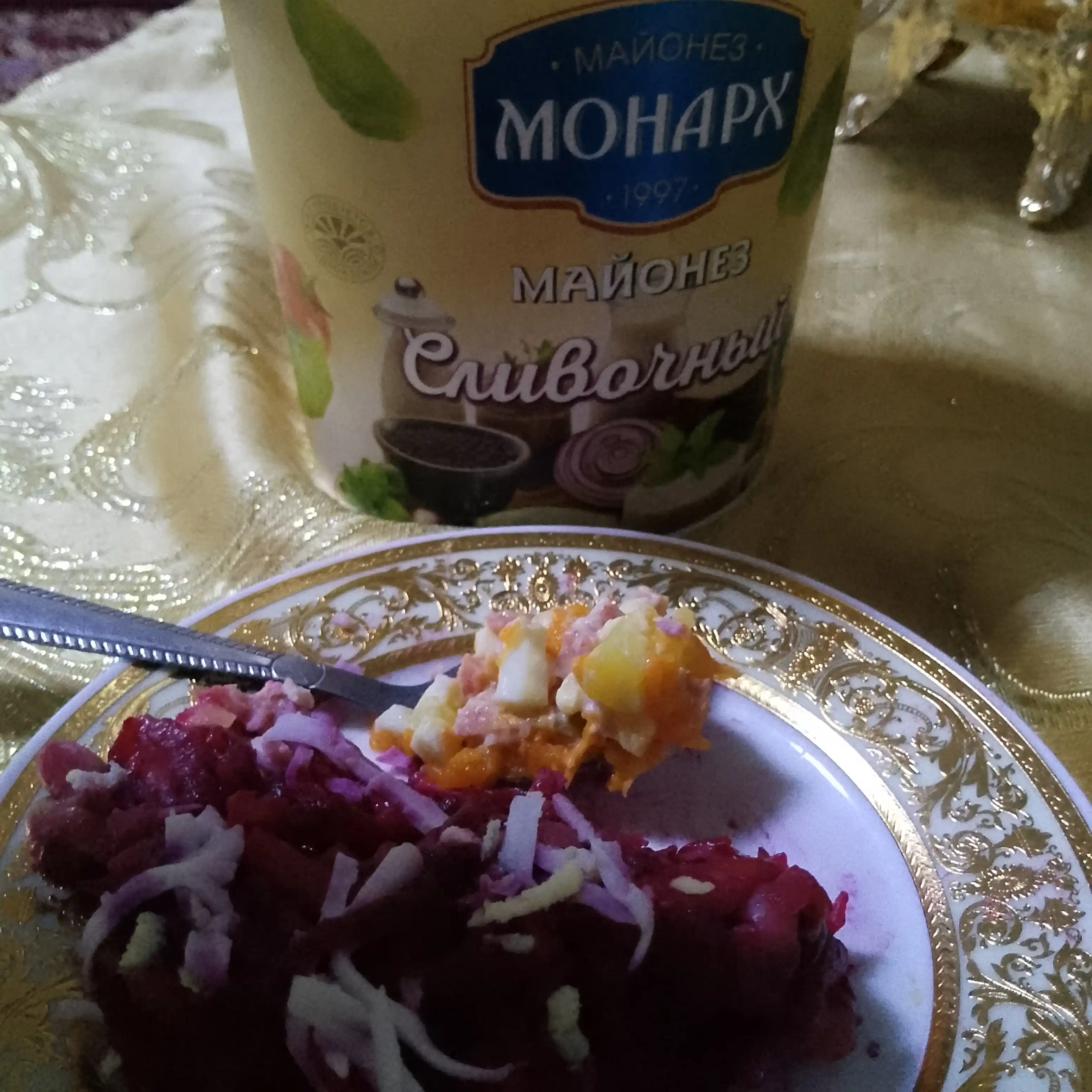 Mayonez "Monarx" qaymoqli, chelak 1 kg