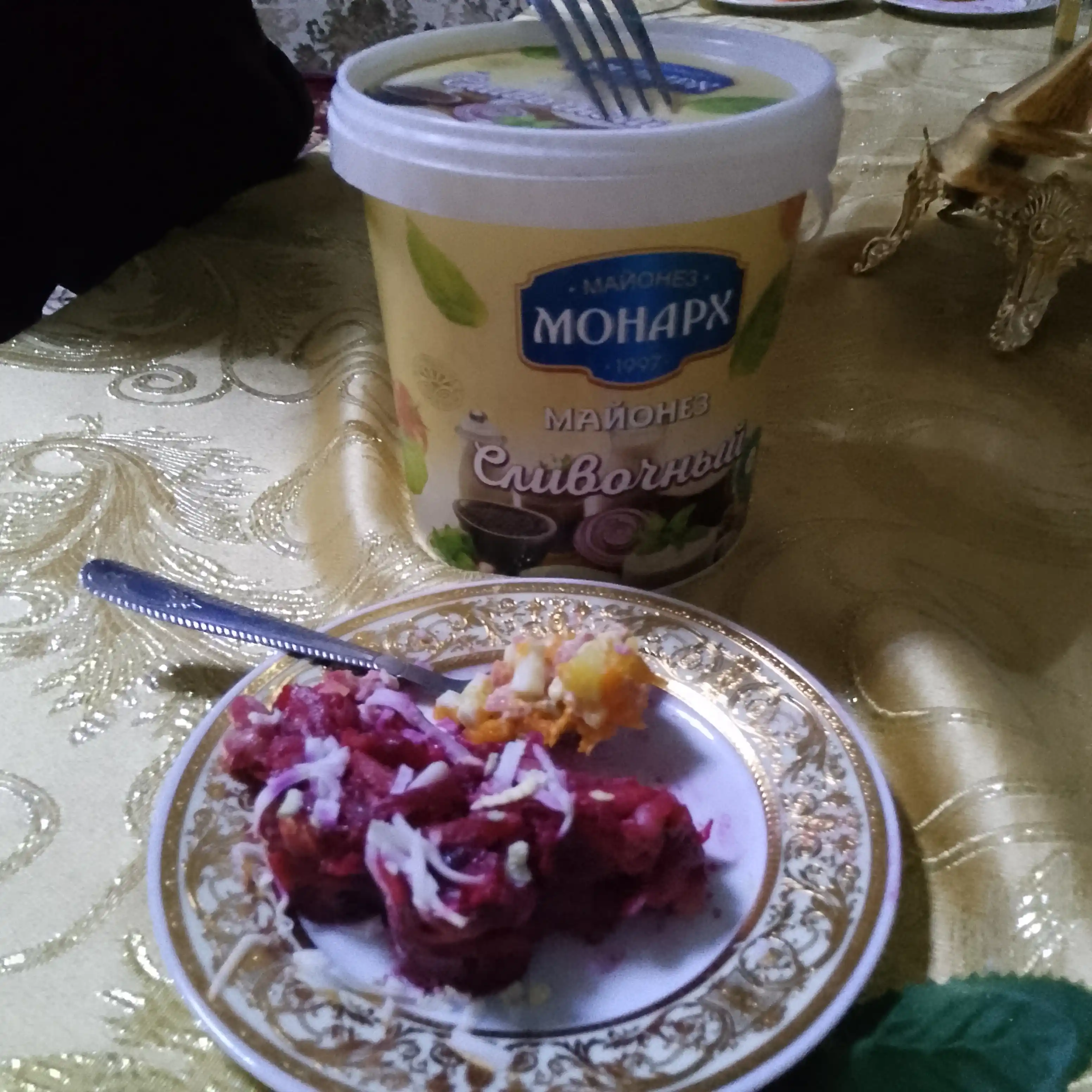 Mayonez "Monarx" qaymoqli, chelak 1 kg