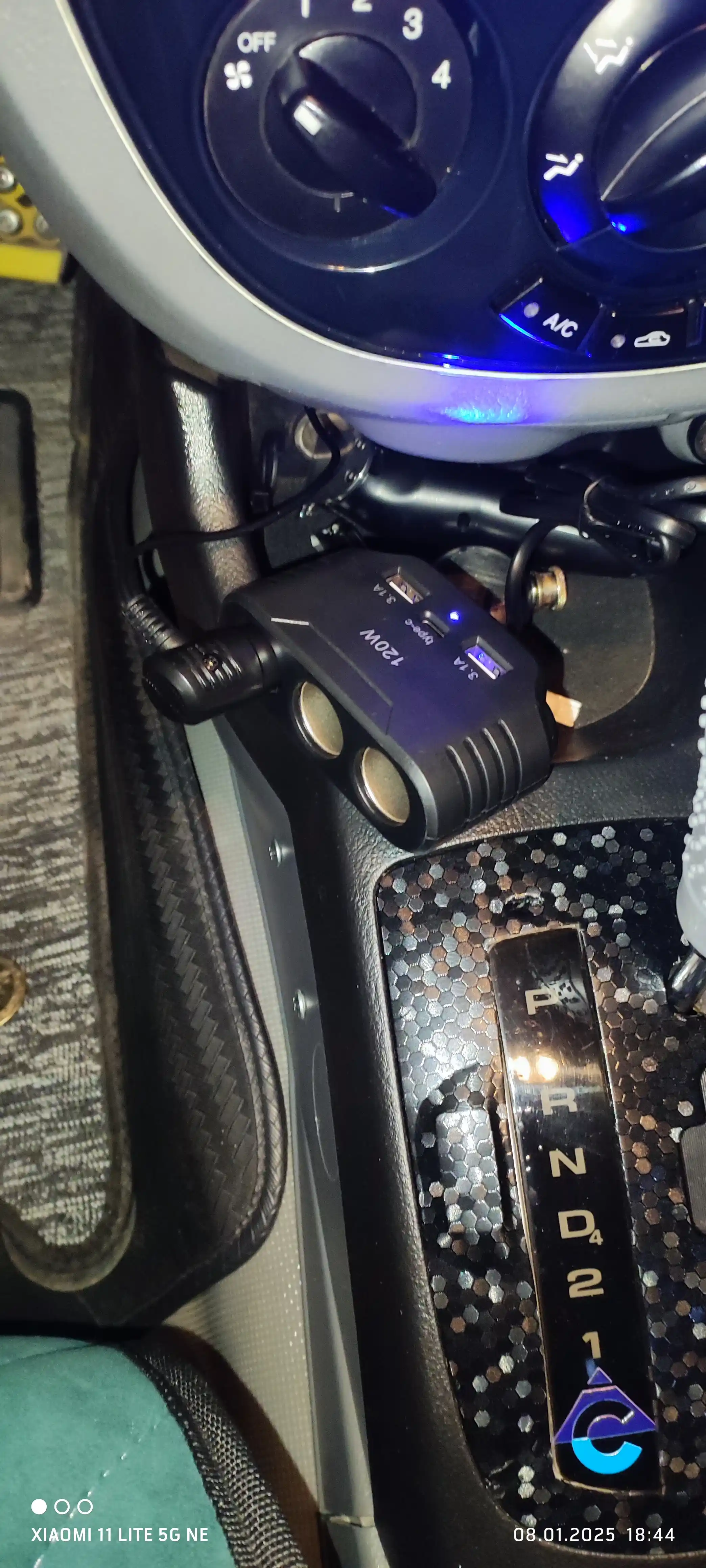 Адаптер для автомобиля с 3 разъёмами, зарядное устройство с USB и Type-C портами