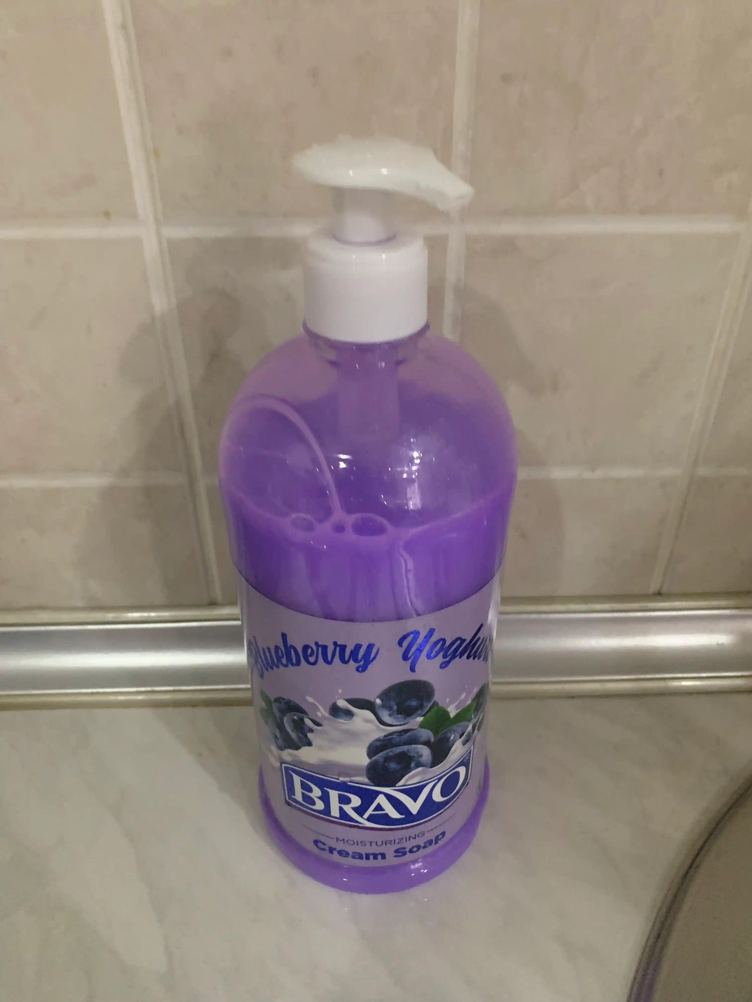 Suyuq qo'l sovuni BRAVO "Blueberry Yogurt", 1000 ml