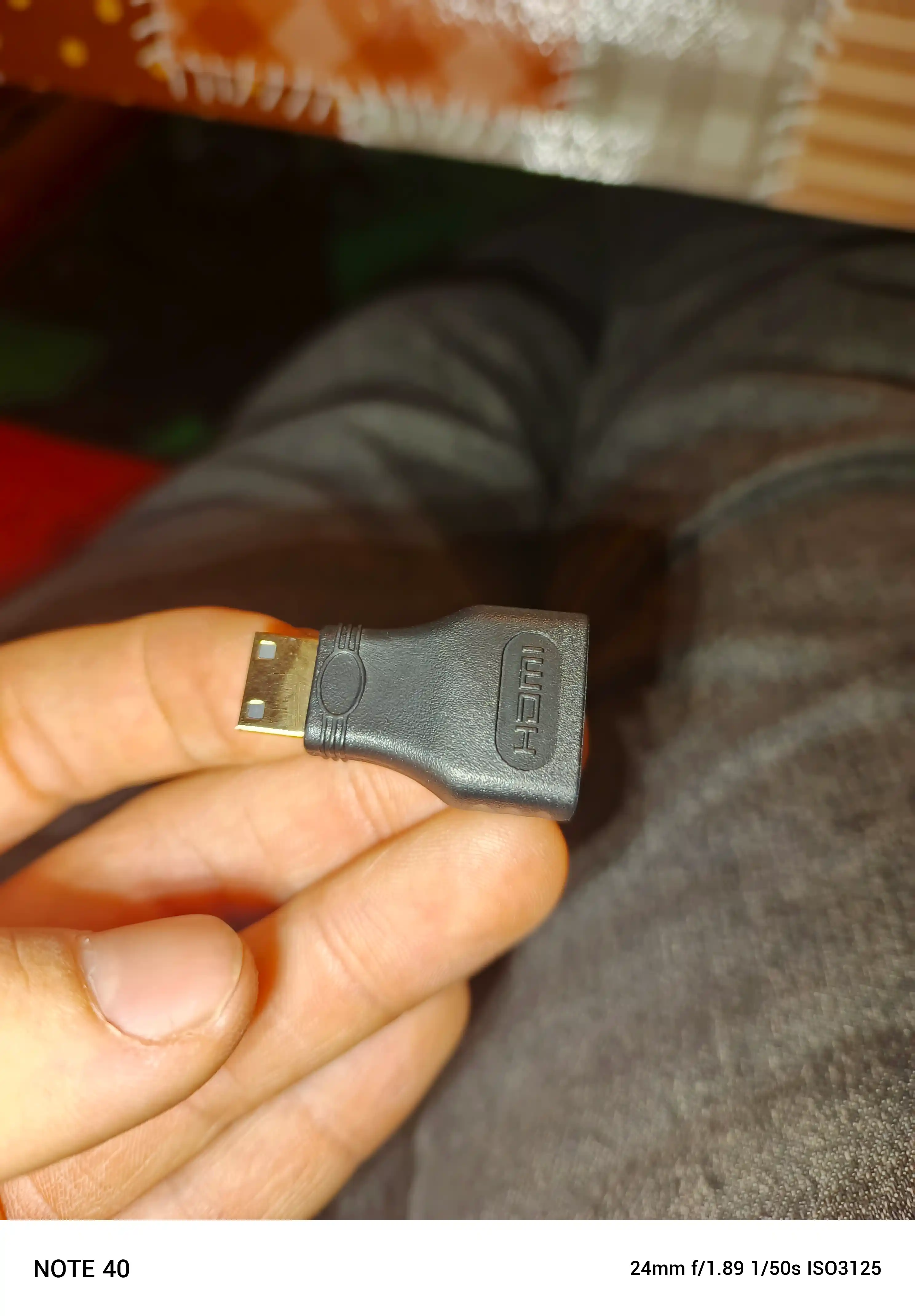 HDMI-dan mikro va mini adapterlar va ulagichlar