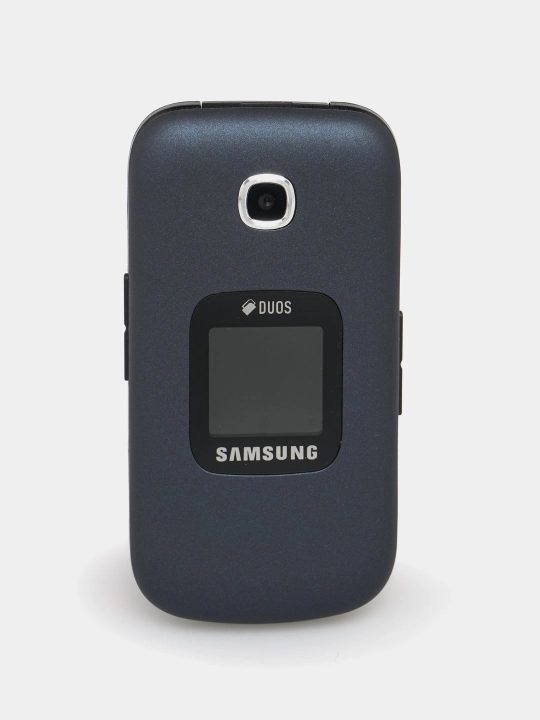 gusto 3 GM B311V telefoni 2 ta SIM-karta quvvatlash qurilmasi bilan