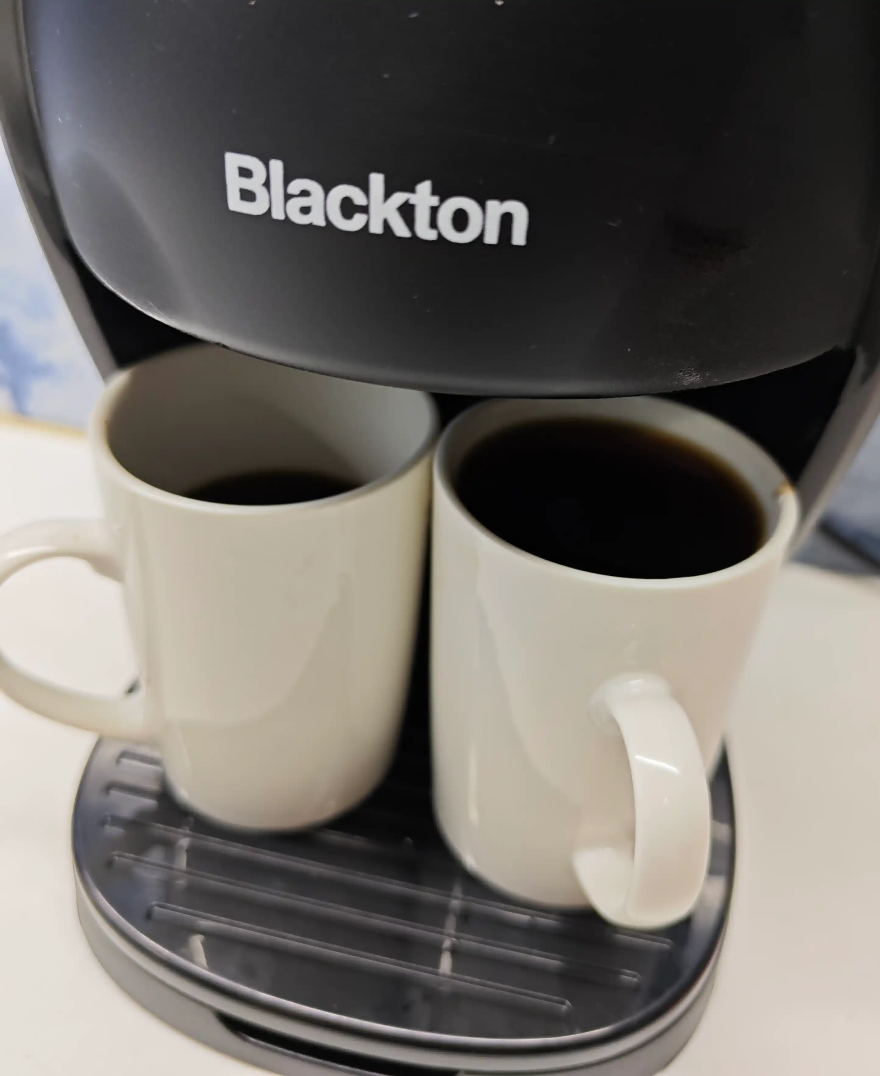 Кофеварка Blackton Bt CM1113,2 чашки в комплекте, высокая мощность 450 Вт, объем 0.3 л