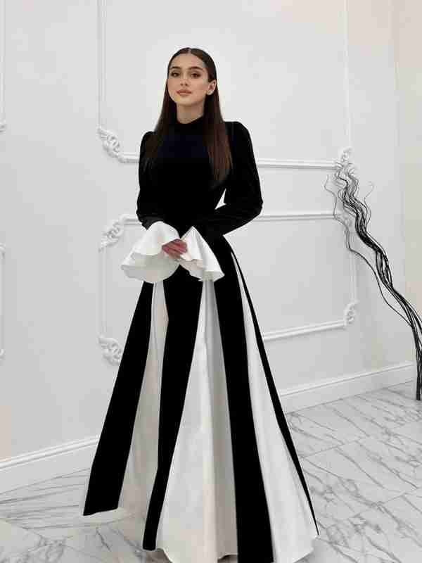 Qozogistondagi saunada yashirin kamera Qizil sochli porno