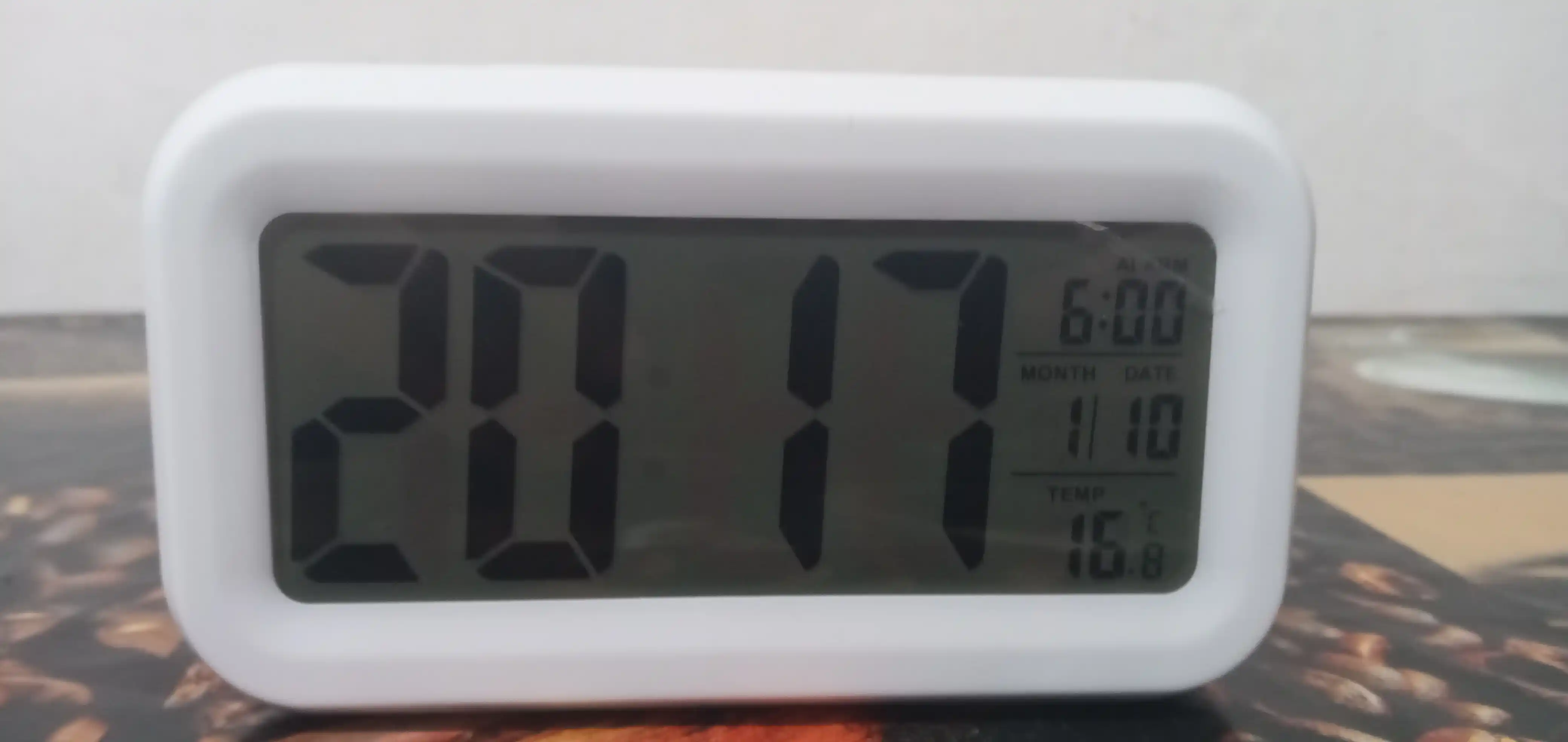 Elektron stol soati, yoritgichli, termometr, budilnik, ob-havo stantsiyasi
