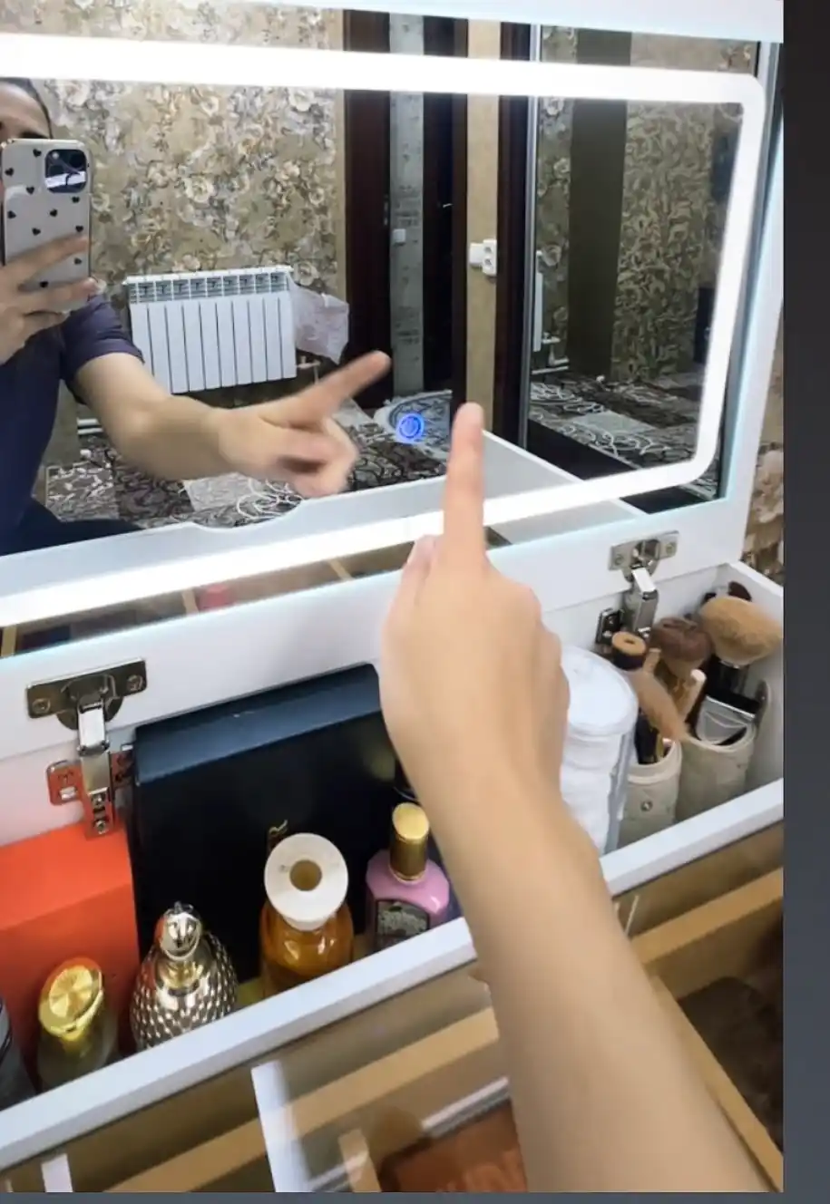 Многофункциональный комод с LED дисплеем, современный дизайн, вместительные ящики