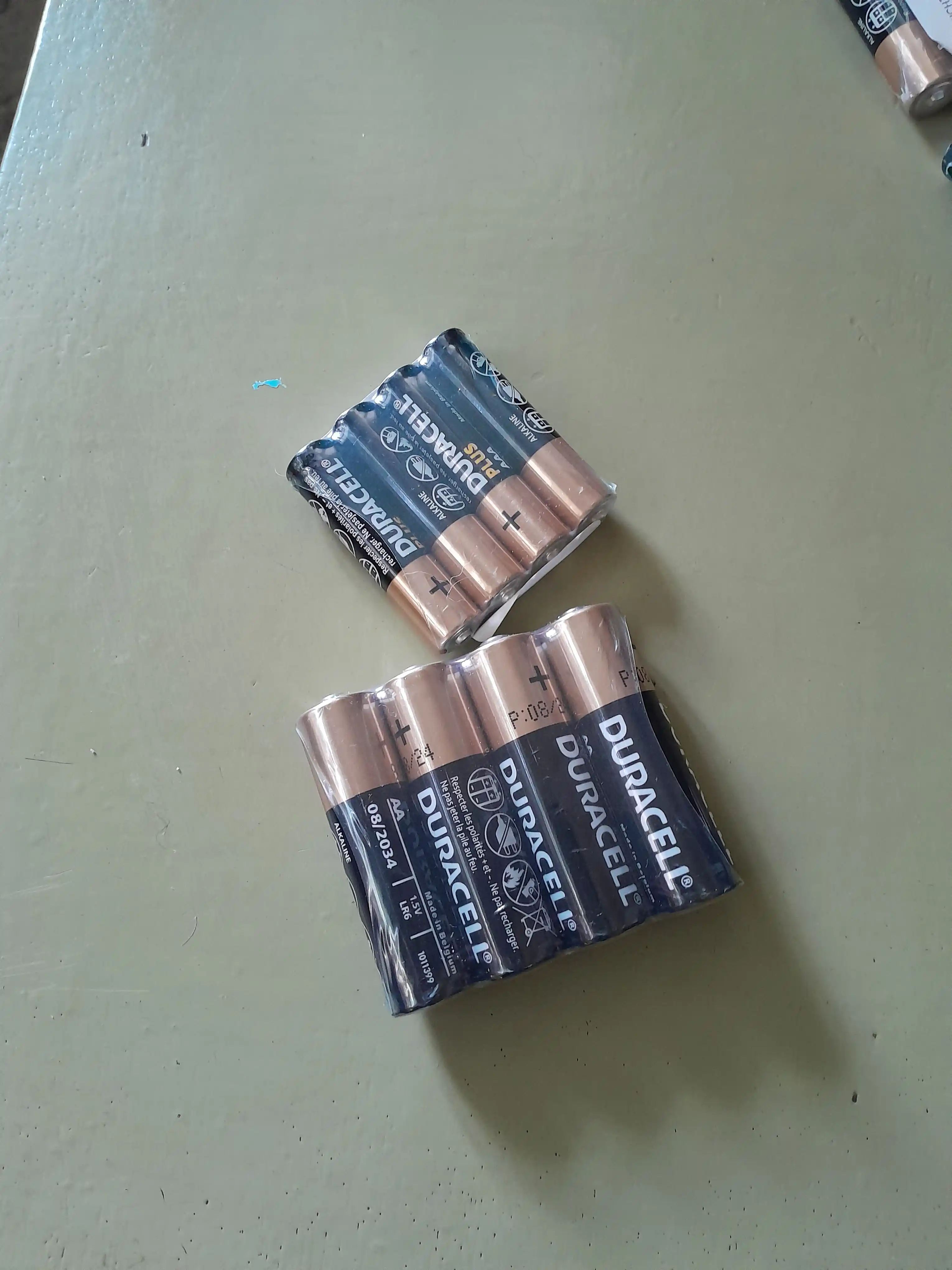 Batareyka Duracell Kichik AAA, 4 dona