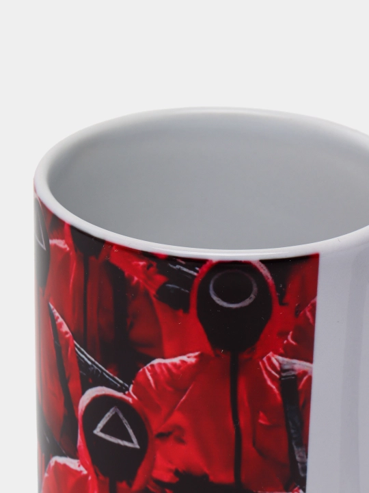 Sovg'a uchun krujkalar "Kalmar O'yini" qahramonlari bilan, 330 ml