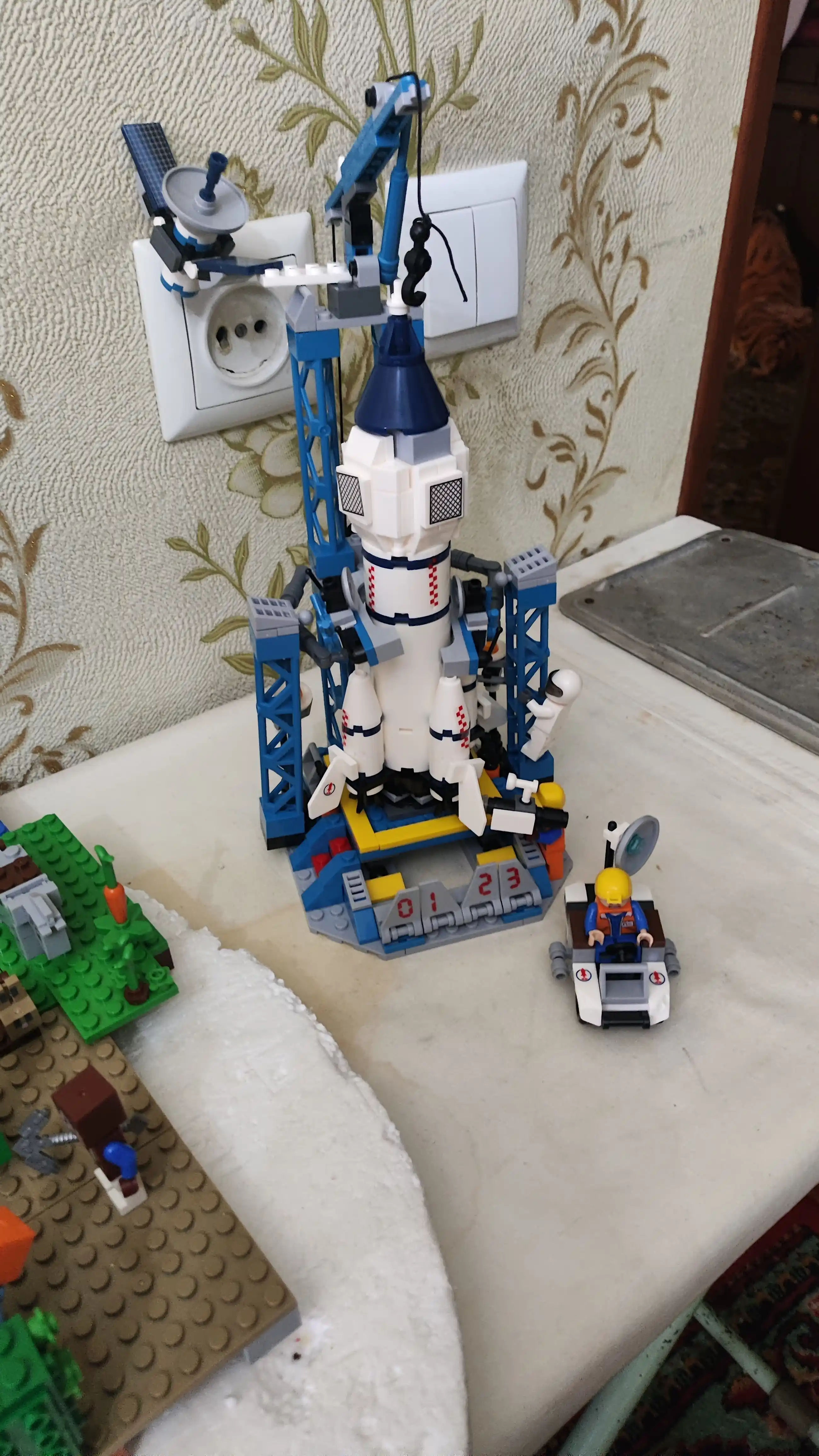 Конструкторы "Cosmo" Ракеты, корабли и космические станции совместим с Lego