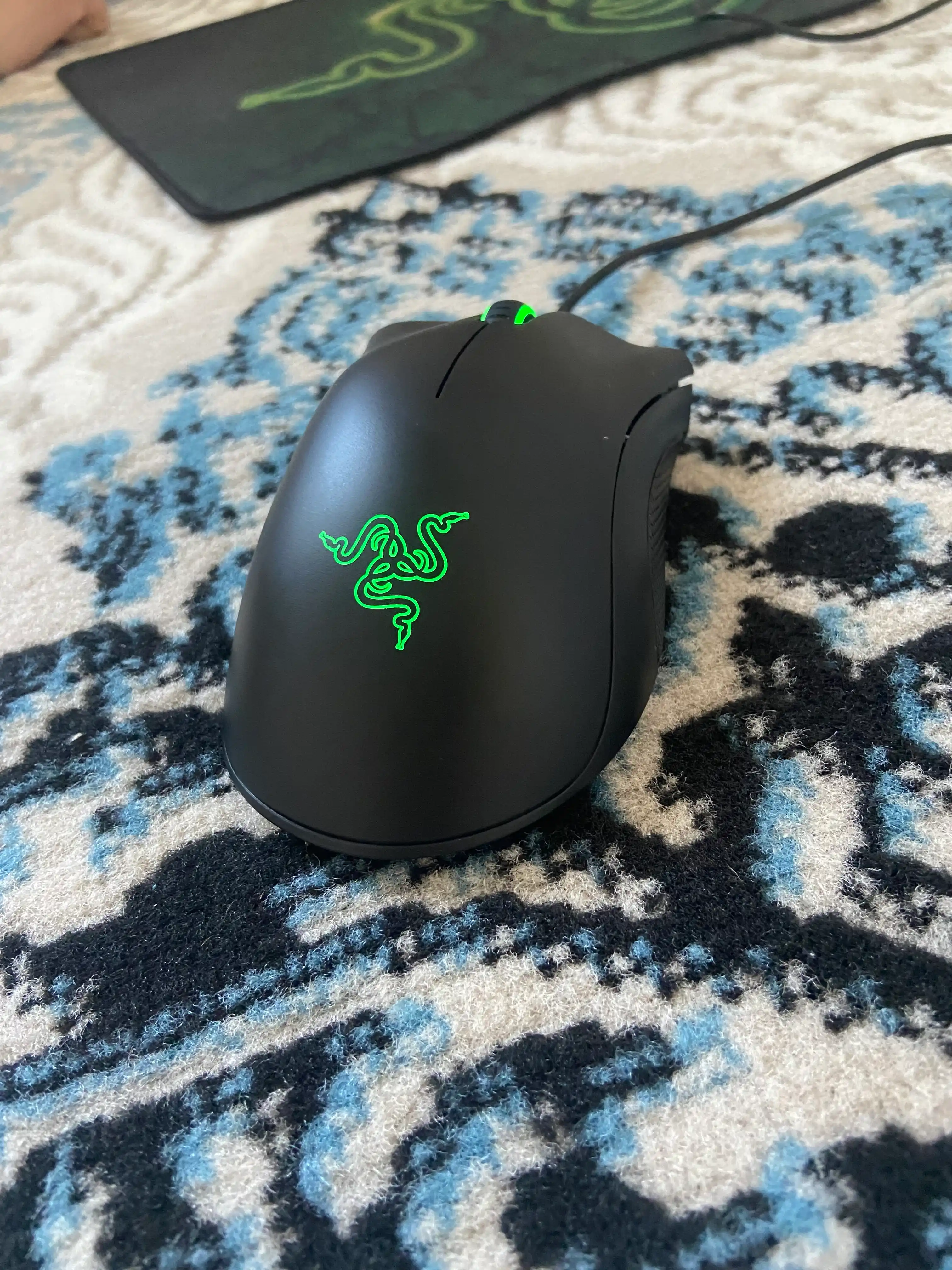 Razer DeathAdder Essential simli oyin sichqonchasi, 5 ta tugma, 6400 DPI, Synapse 3.0 soft