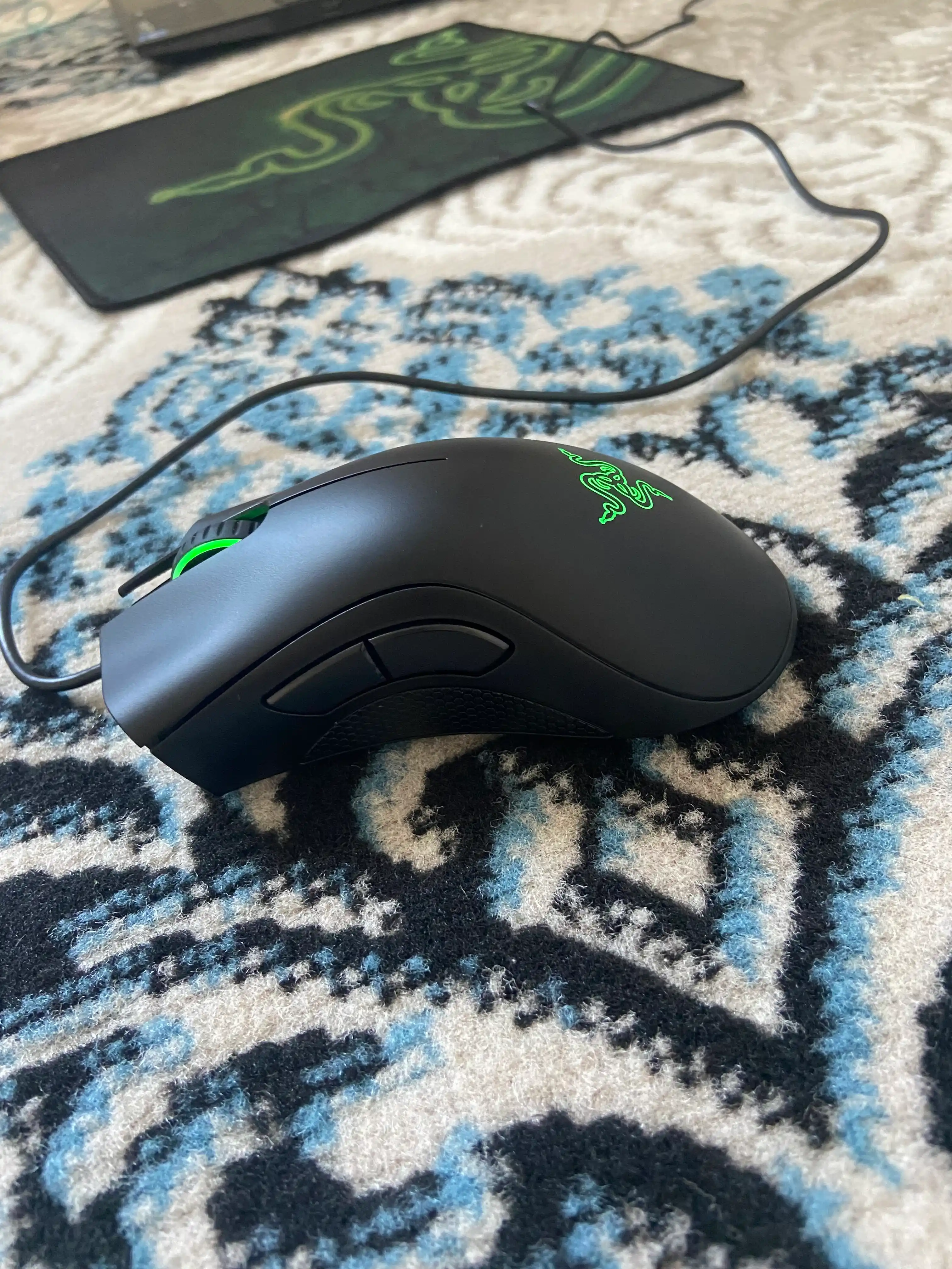 Razer DeathAdder Essential simli oyin sichqonchasi, 5 ta tugma, 6400 DPI, Synapse 3.0 soft